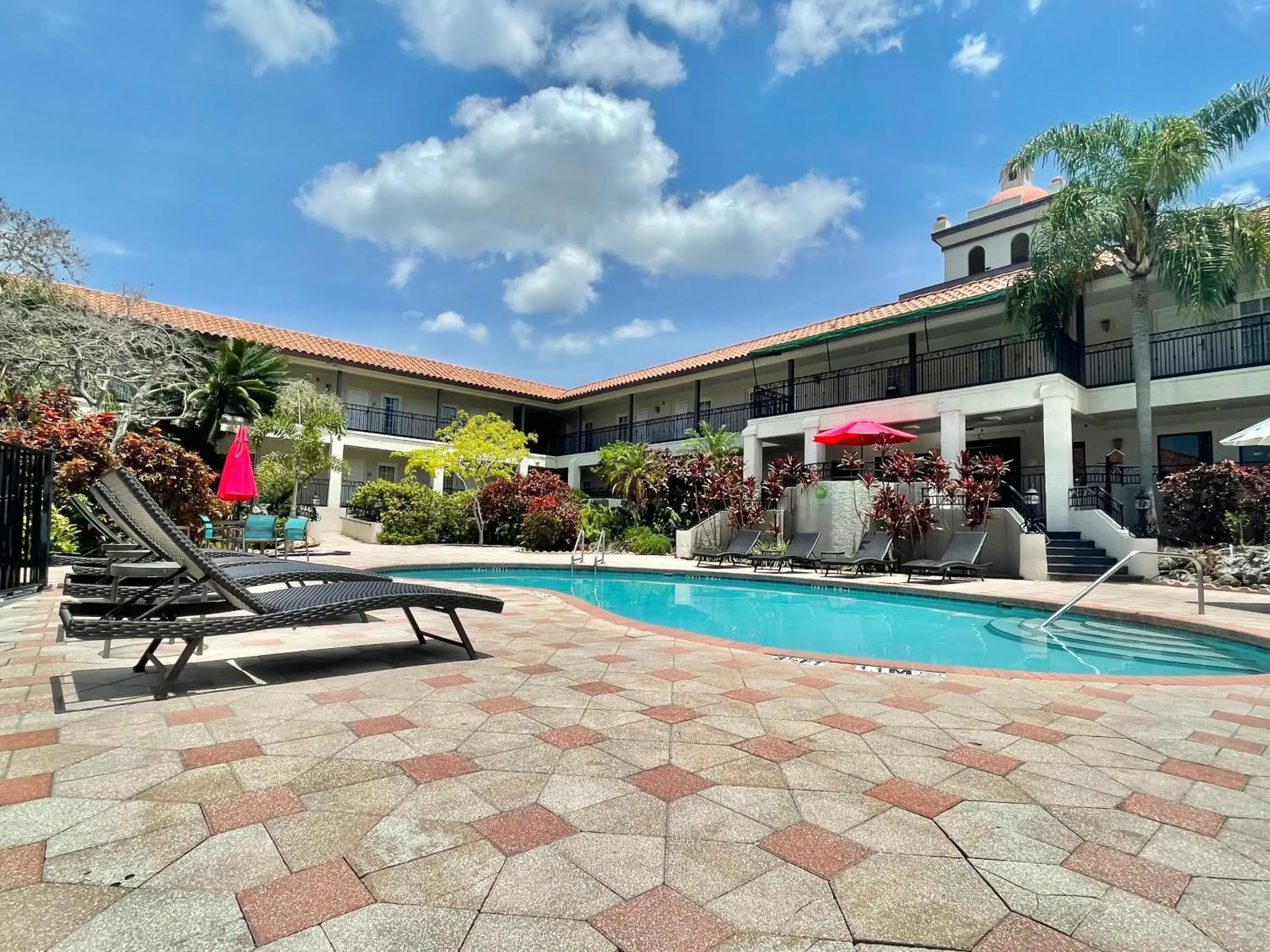 Pool view, Swimming Pool in Red Roof Inn PLUS & Suites Tampa