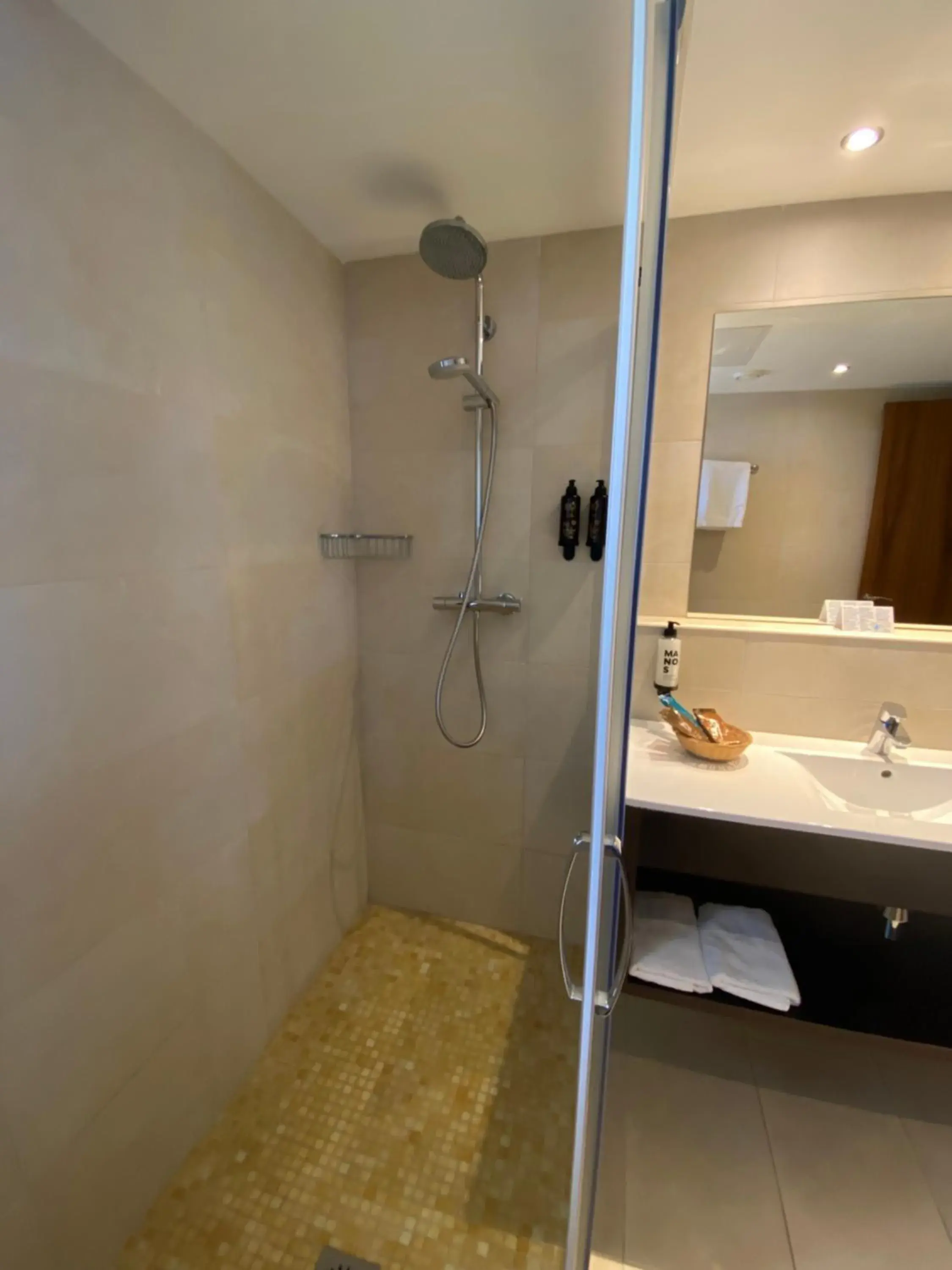 Shower, Bathroom in Petit Palau - Adults Only