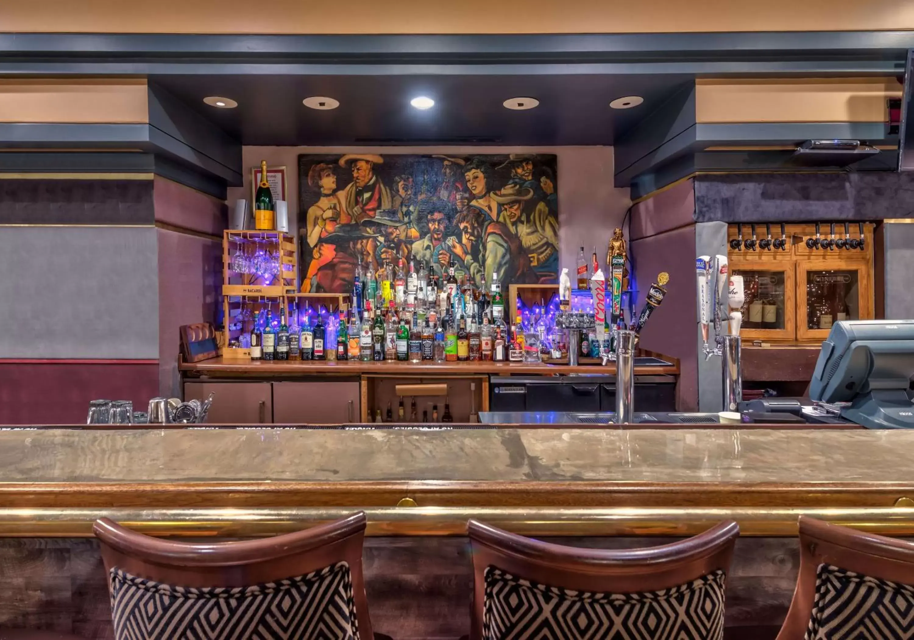 Lounge or bar in Baranof Downtown, BW Signature Collection Lounge or bar in Baranof Downtown, BW Signature Collection