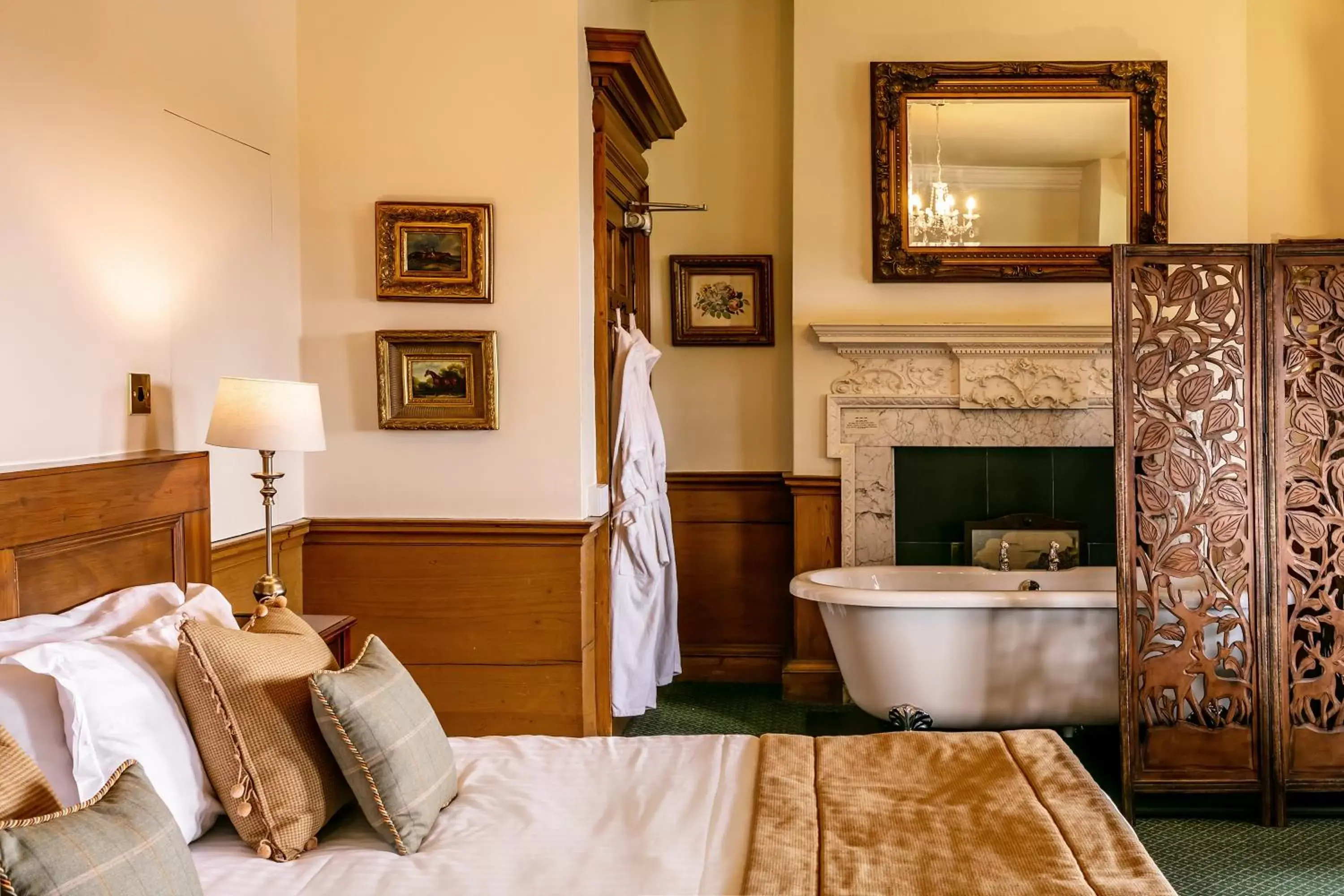Bedroom, Bathroom in Ednam House Hotel