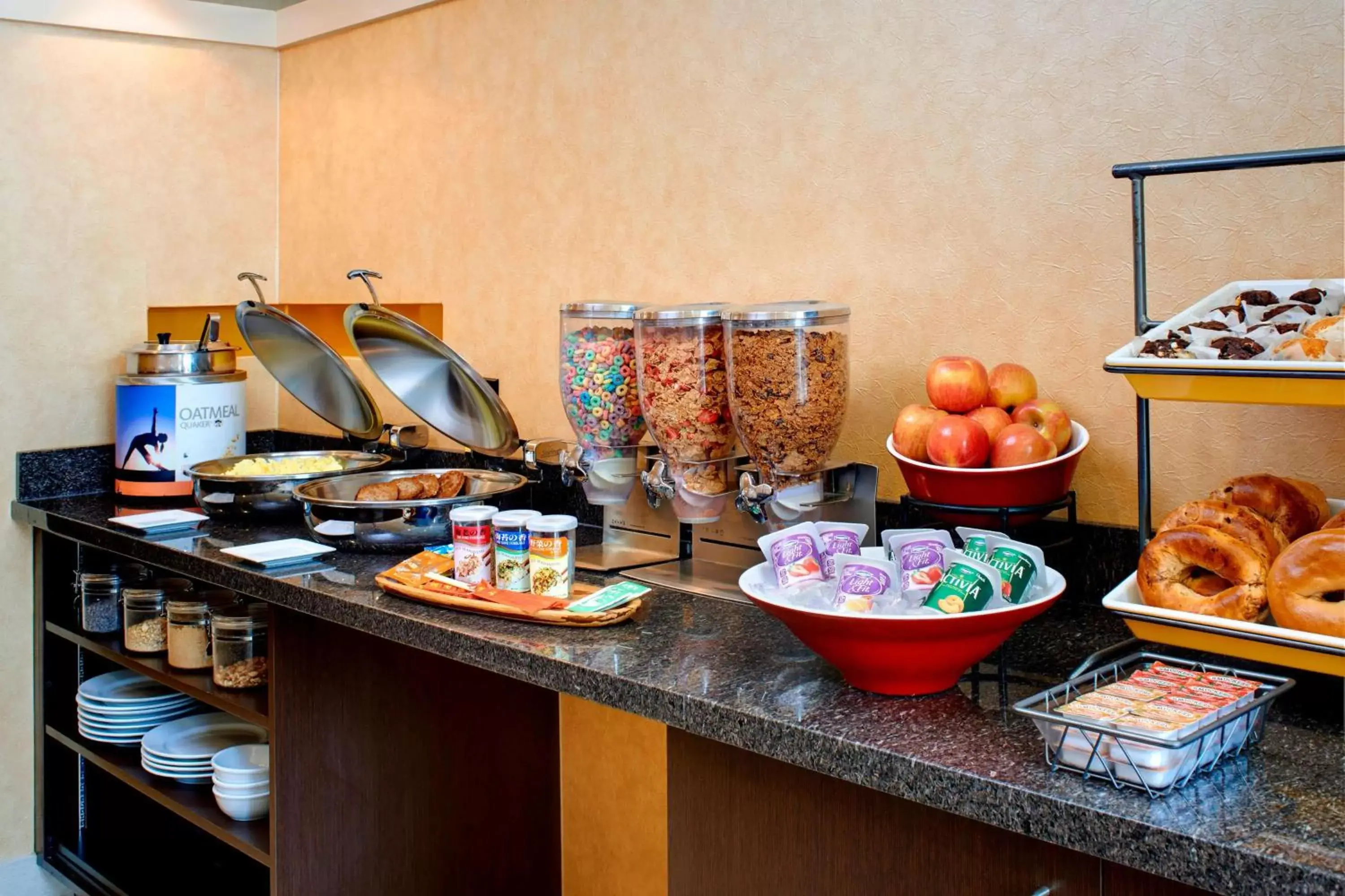 Breakfast, Food in Sonesta ES Suites Detroit Warren