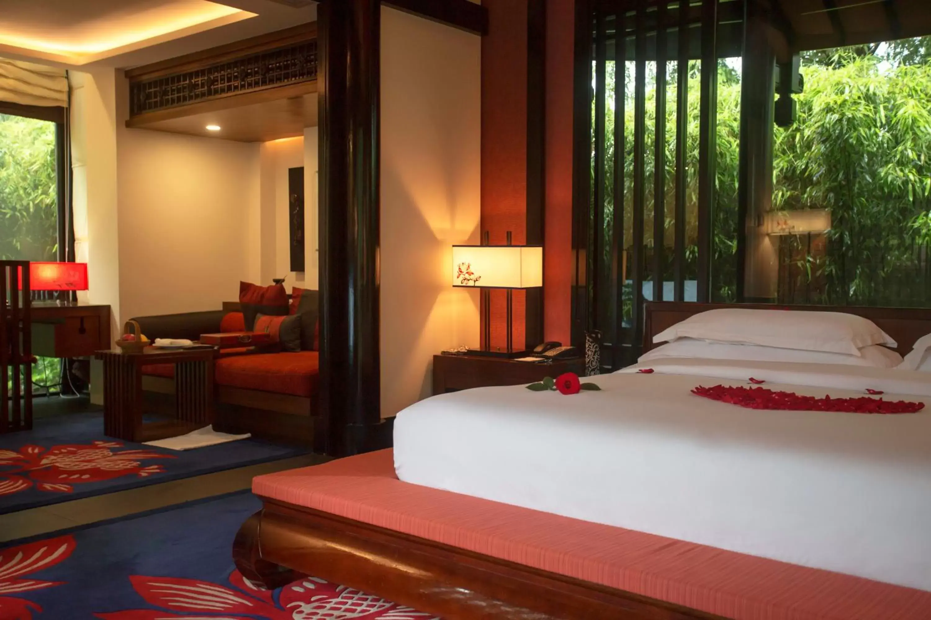 Bed in Banyan Tree Lijiang