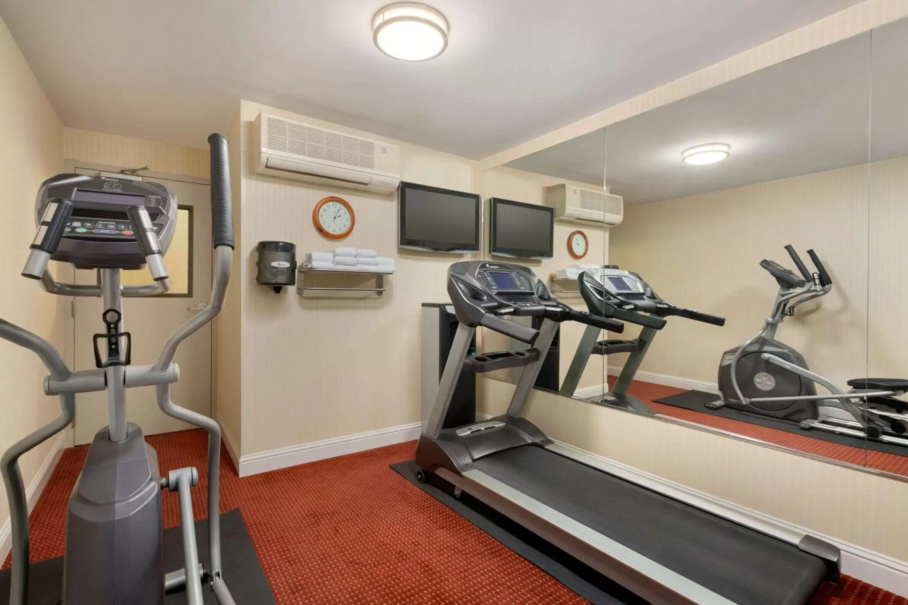 Activities, Fitness Center/Facilities in Ramada by Wyndham Oakland Downtown City Center