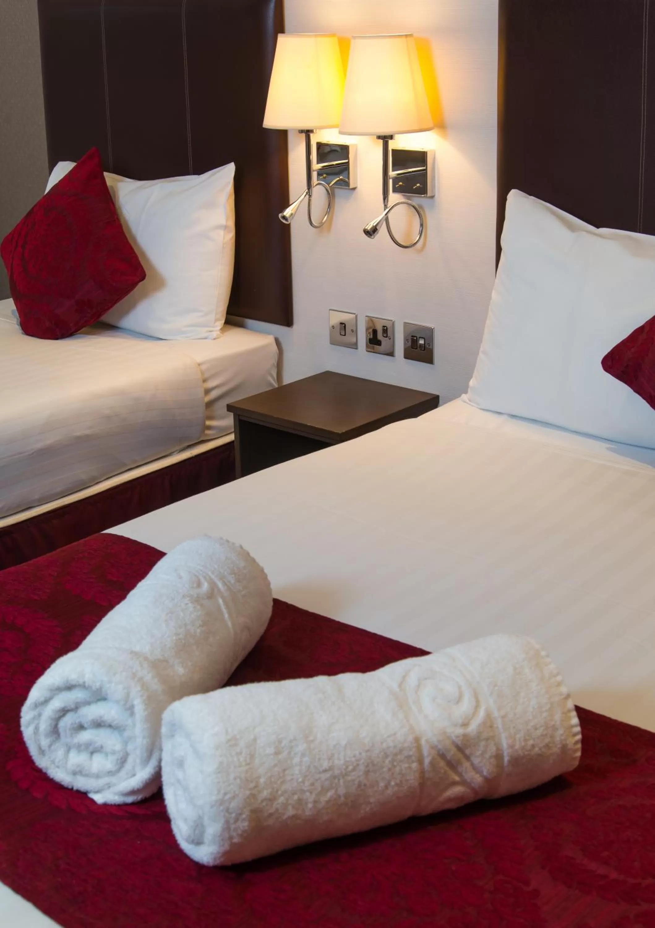 Bed in Best Western Buckingham Palace Rd