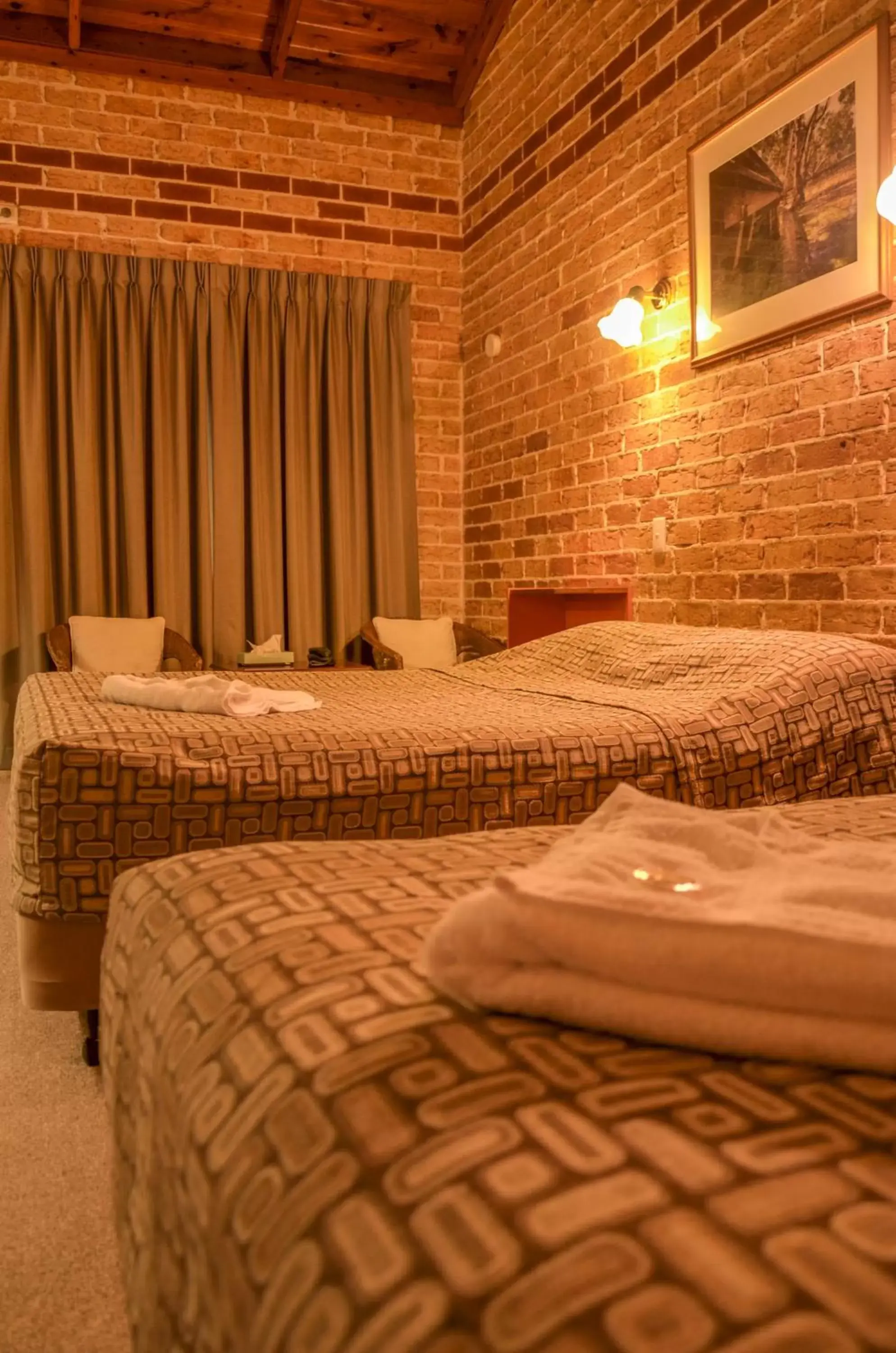 Bed in Beenleigh Village Motel