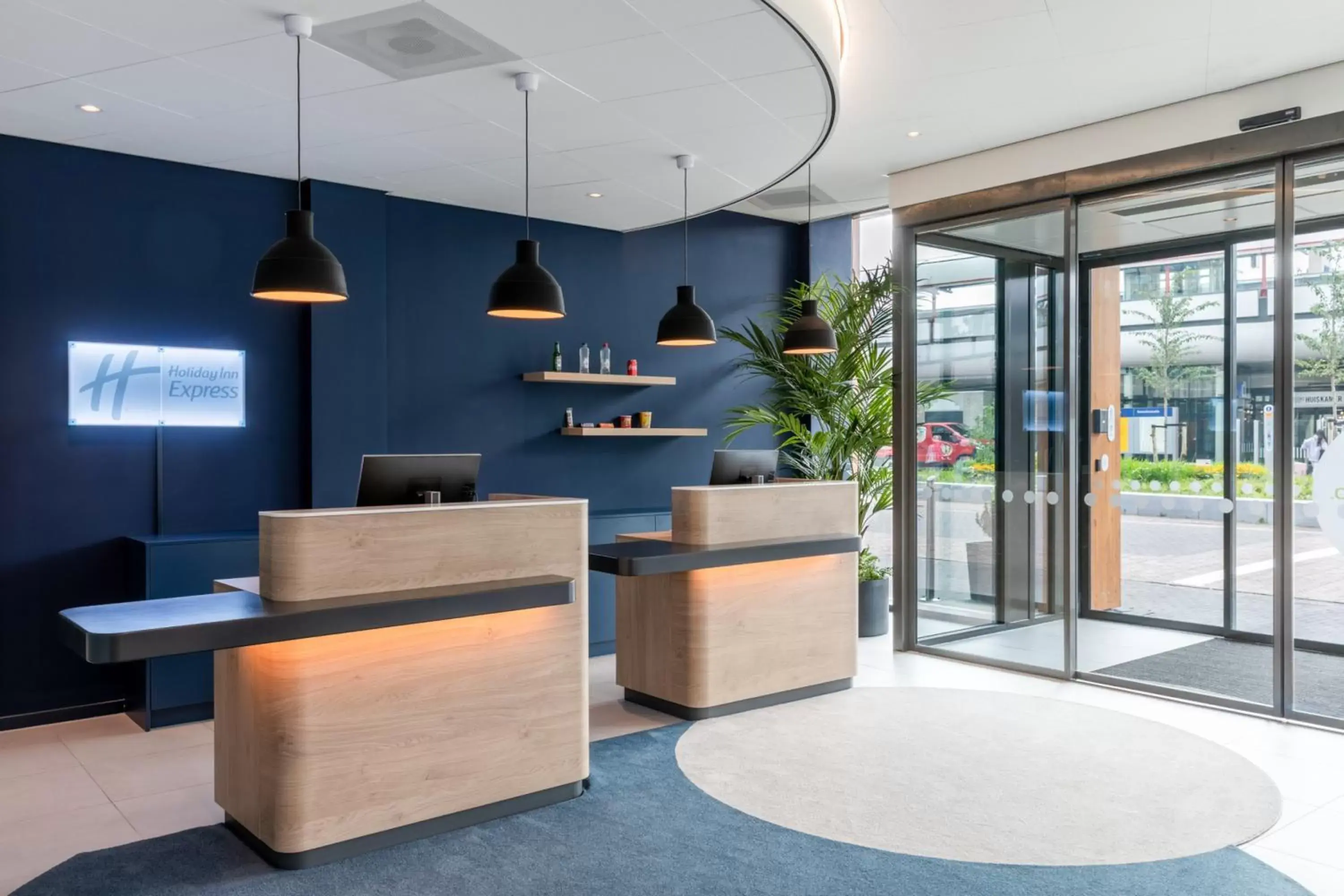 Property building, Lobby/Reception in Holiday Inn Express - Almere, an IHG Hotel