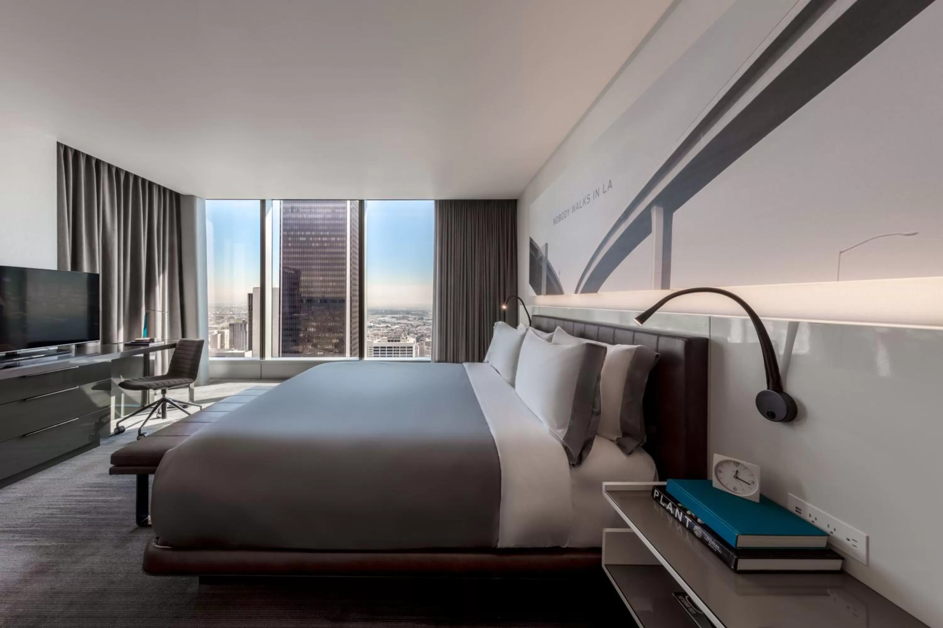 Photo of the whole room, Bed in InterContinental - Los Angeles Downtown by IHG