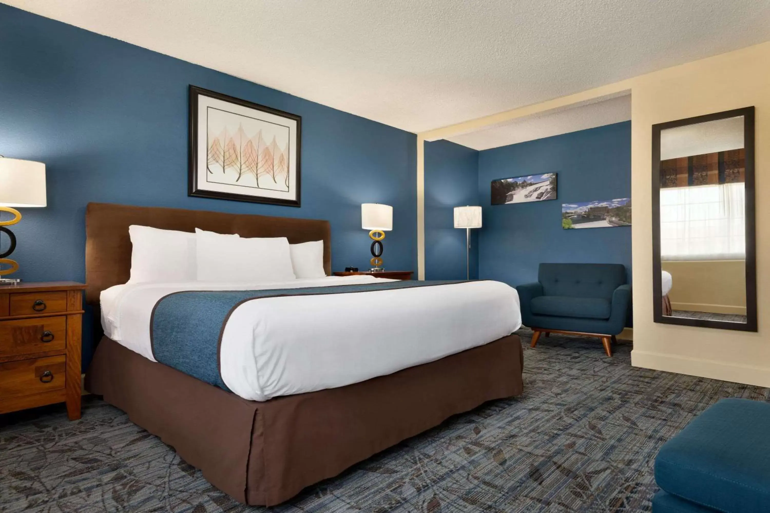 Photo of the whole room, Bed in Ramada by Wyndham Spokane Airport