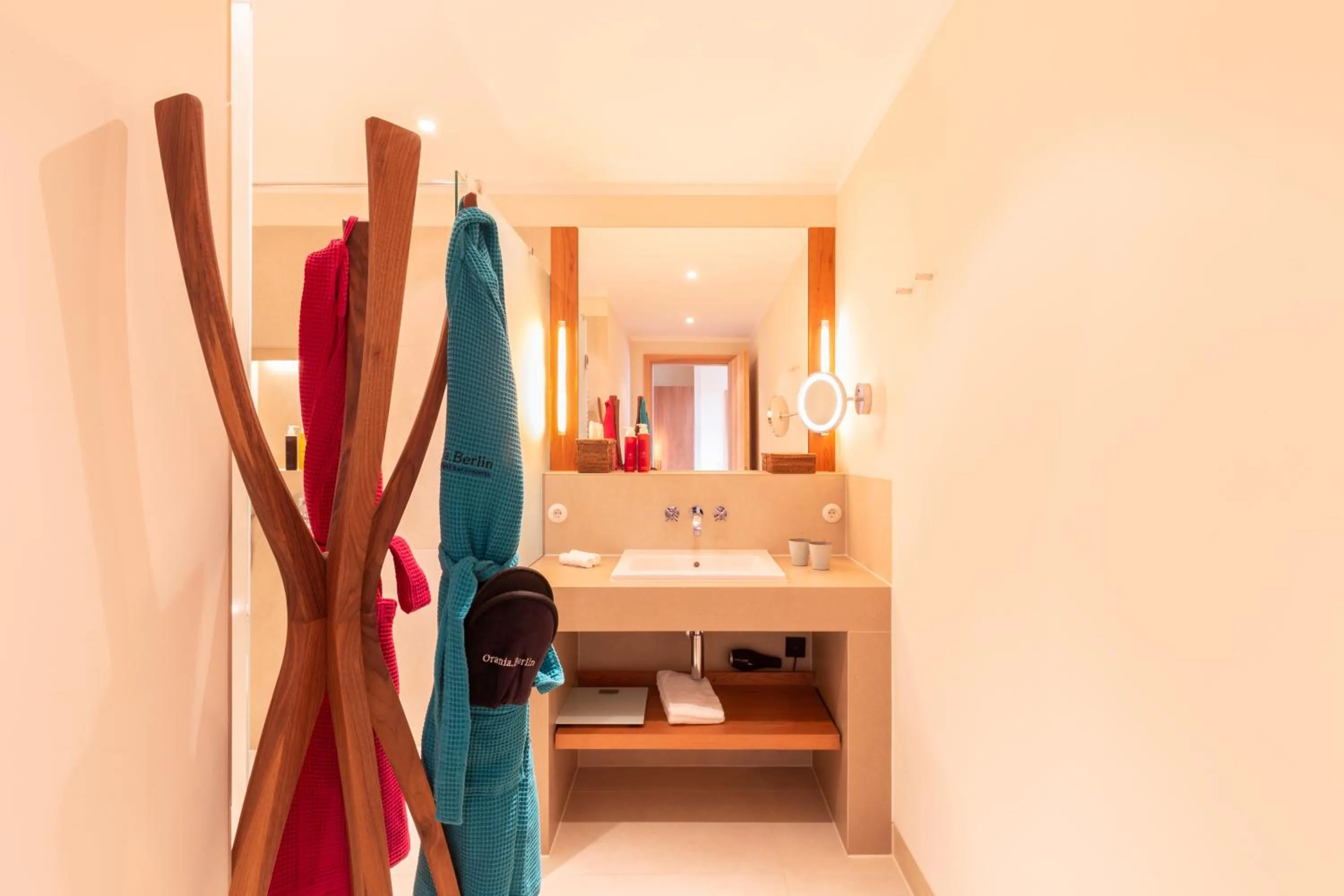 Shower in Orania.Berlin