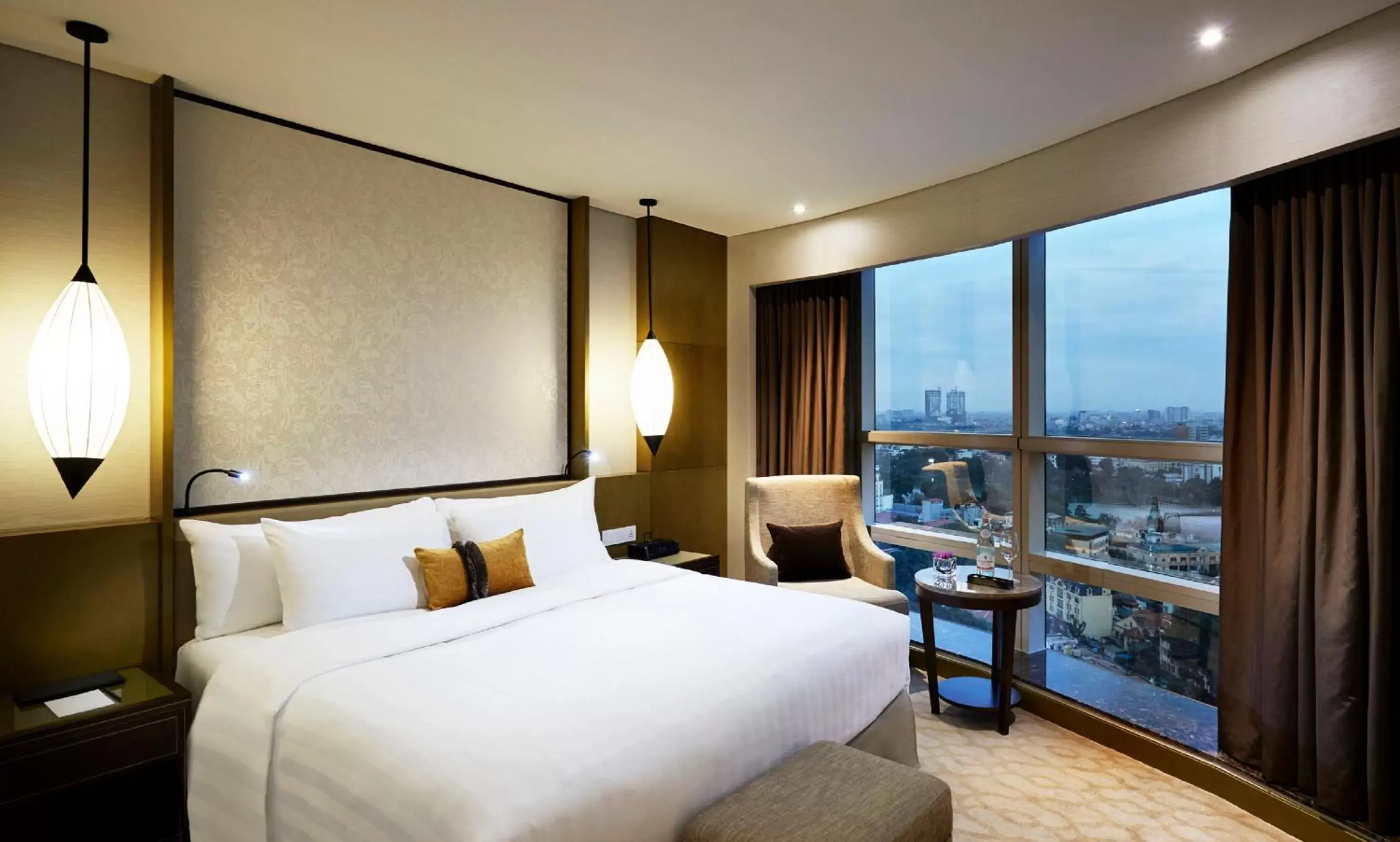 Property building, Bed in Melia Hanoi