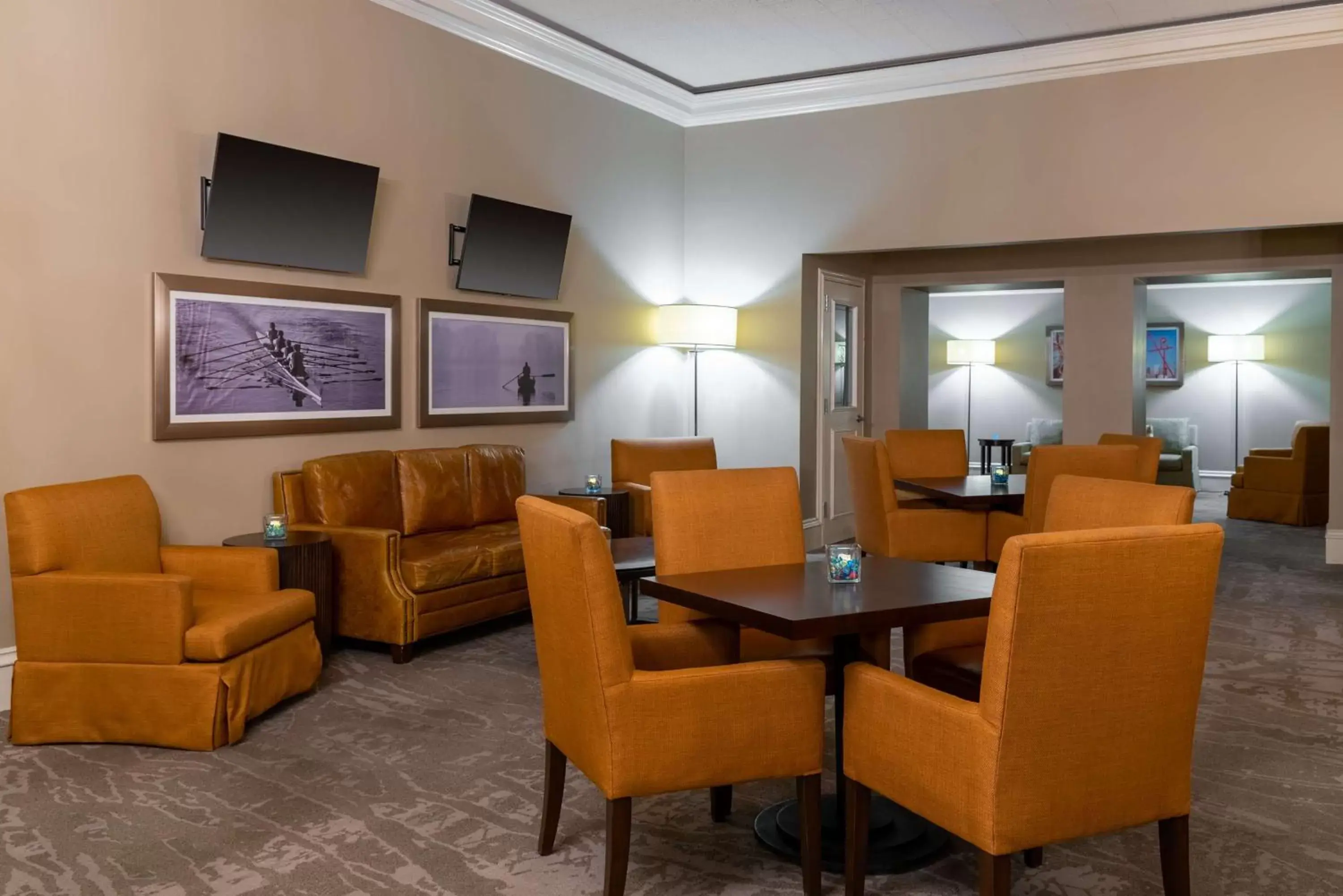 Dining area, Seating Area in DoubleTree Suites by Hilton Hotel Columbus Downtown