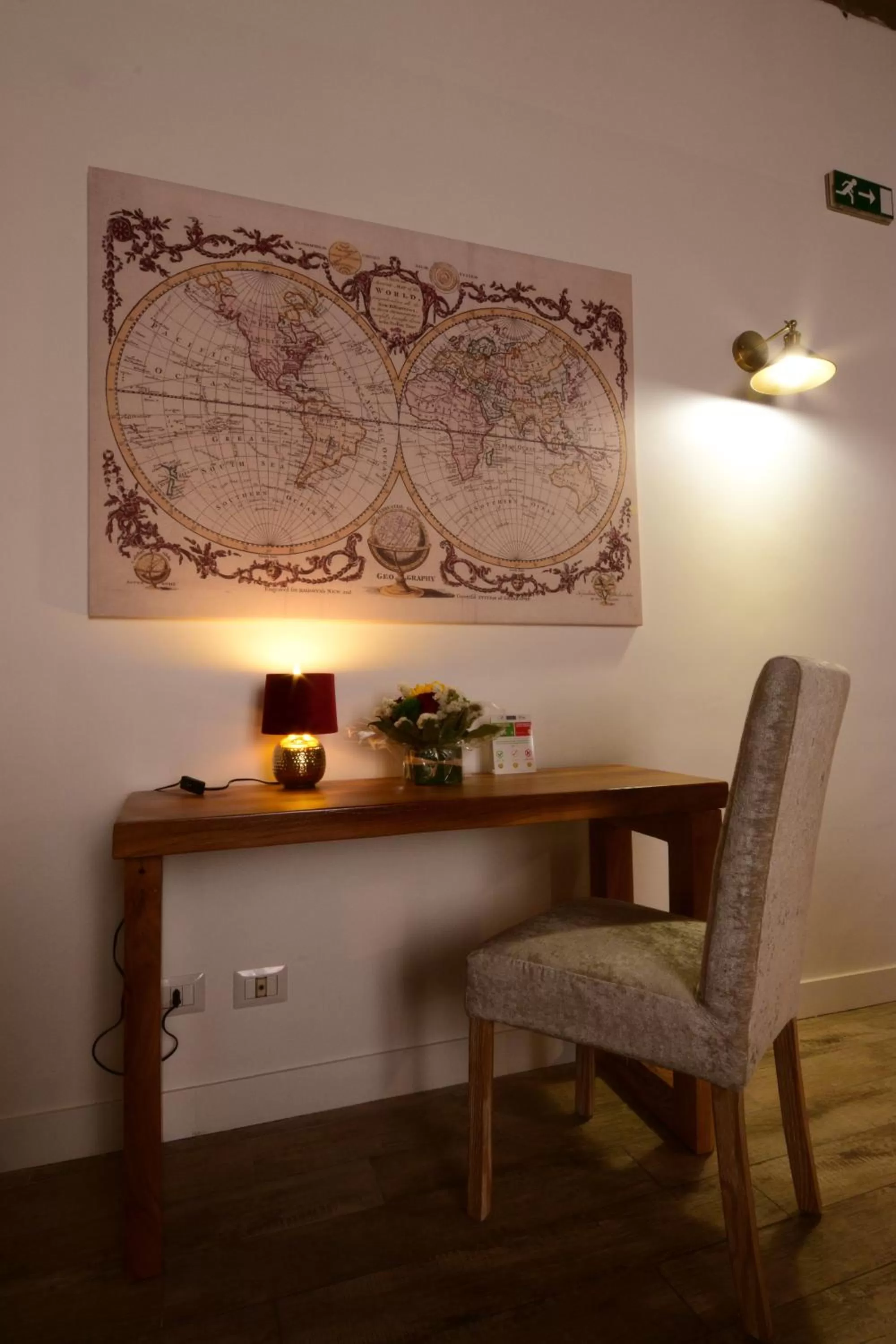 hair dresser in Spagna Ave