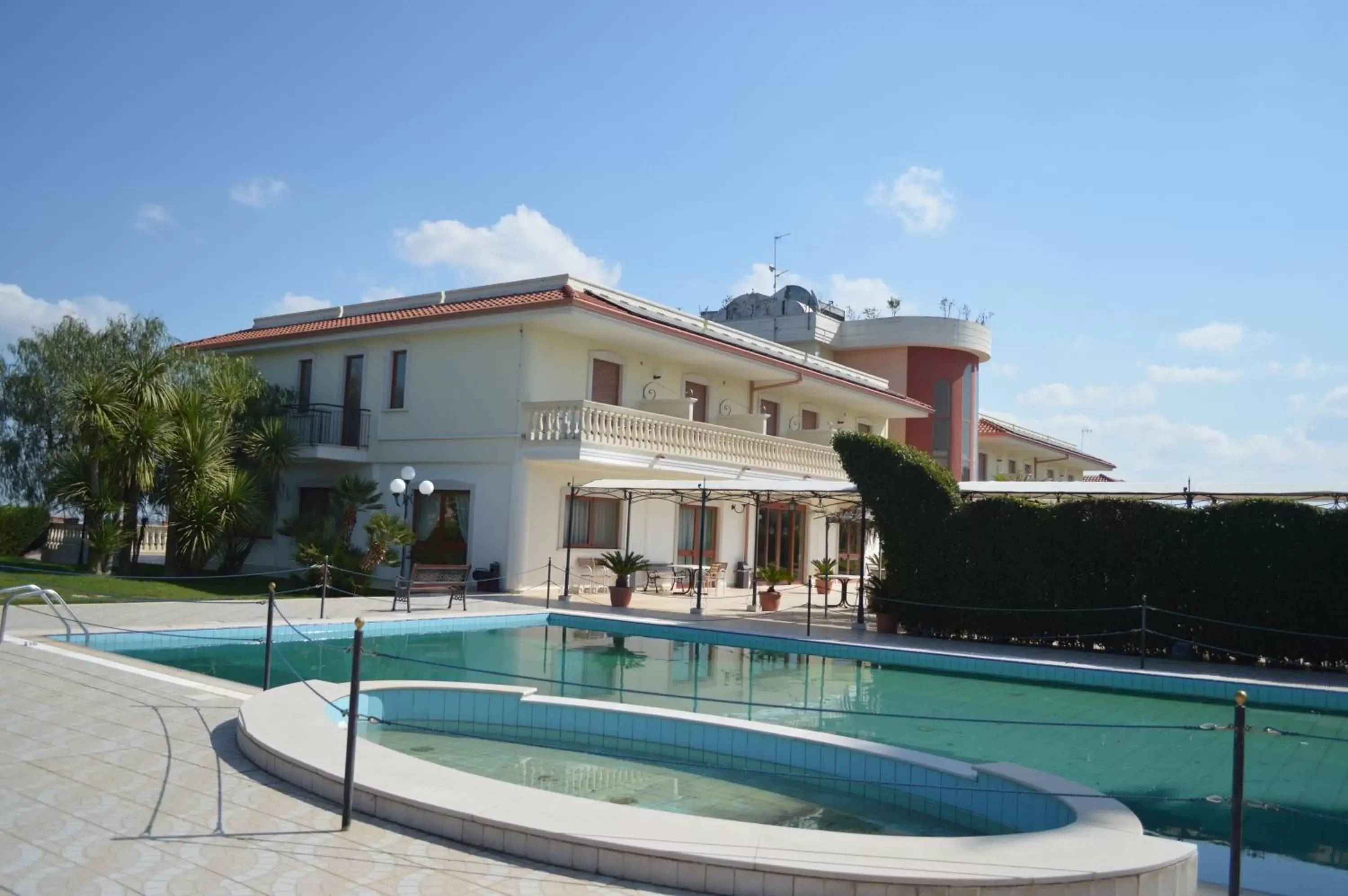 Property building, Swimming Pool in Hotel Parco Serrone