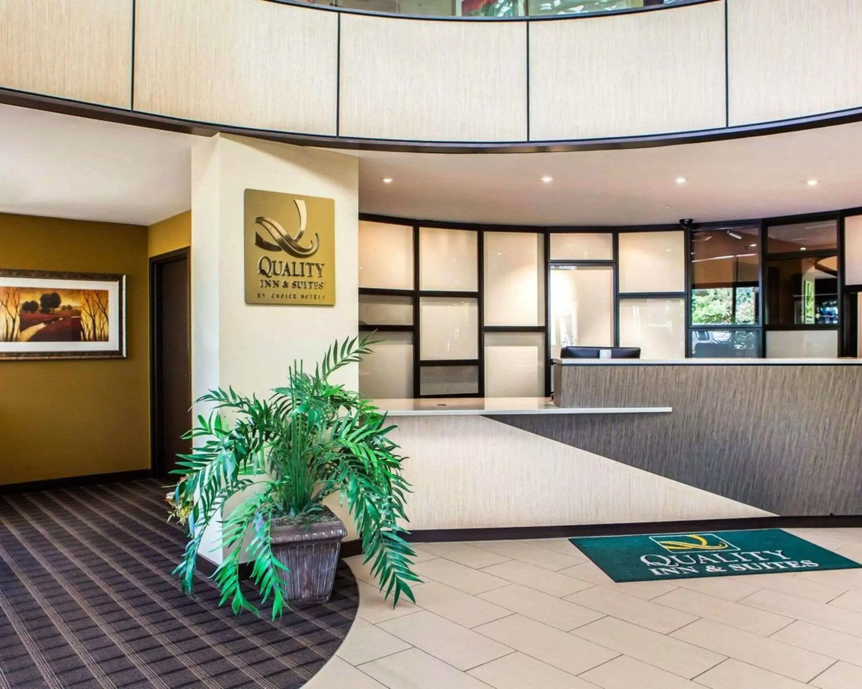 Lobby or reception in Quality Inn & Suites Peoria North Lobby or reception in Quality Inn & Suites Peoria North