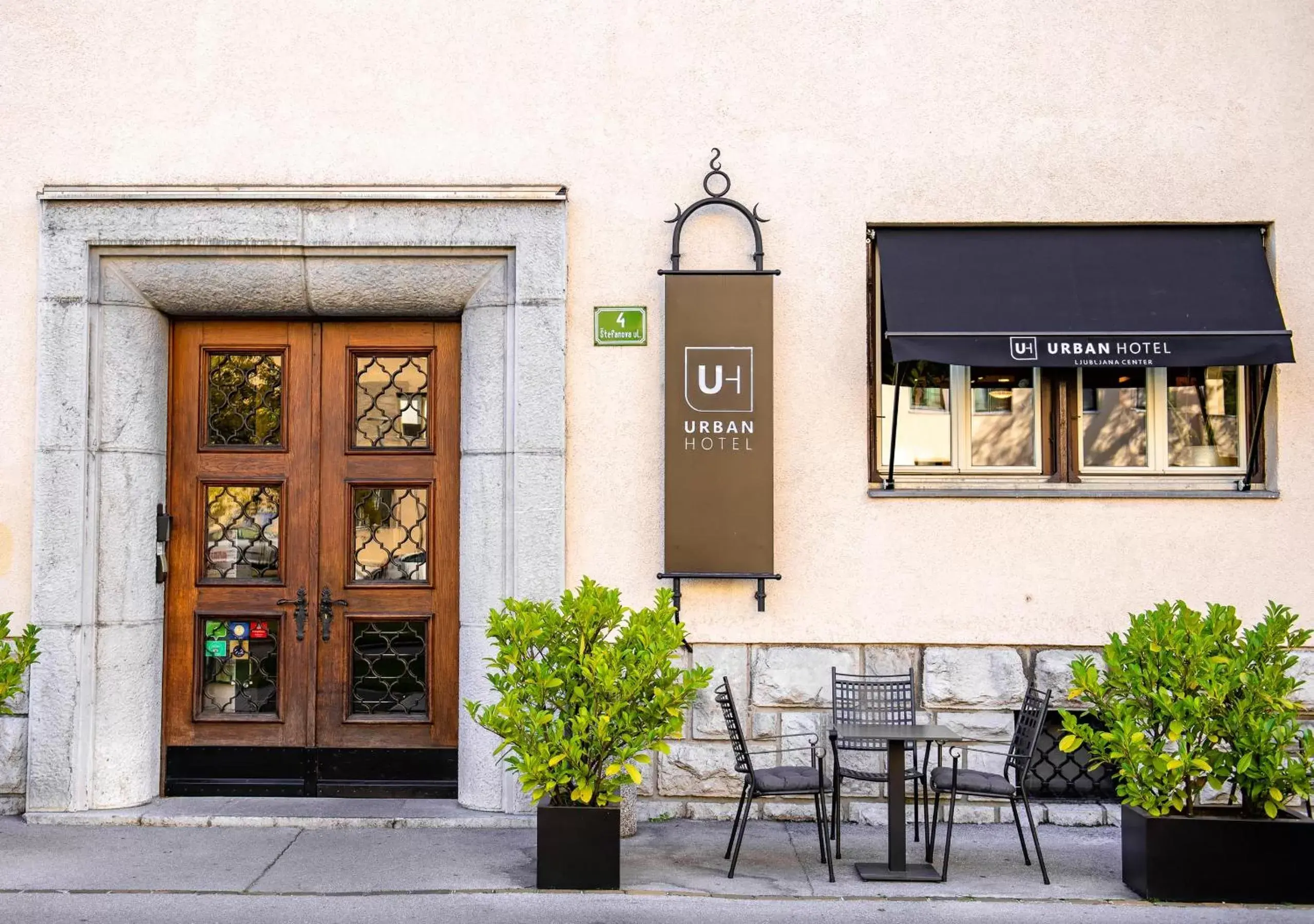 Property building in Urban Boutique Hotel Center Property building in Urban Boutique Hotel Center