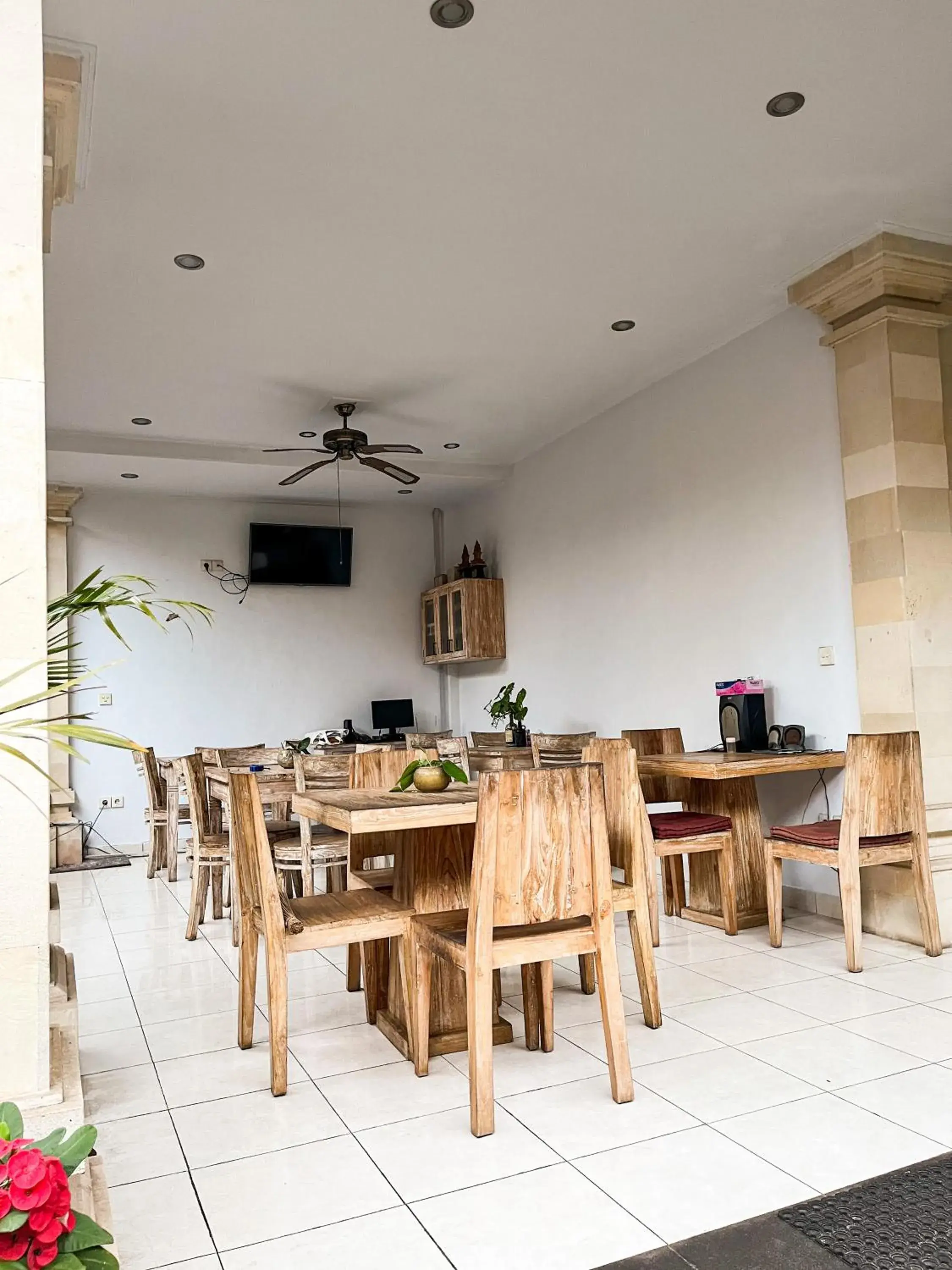 Dining area, Restaurant/Places to Eat in Dono Guest House