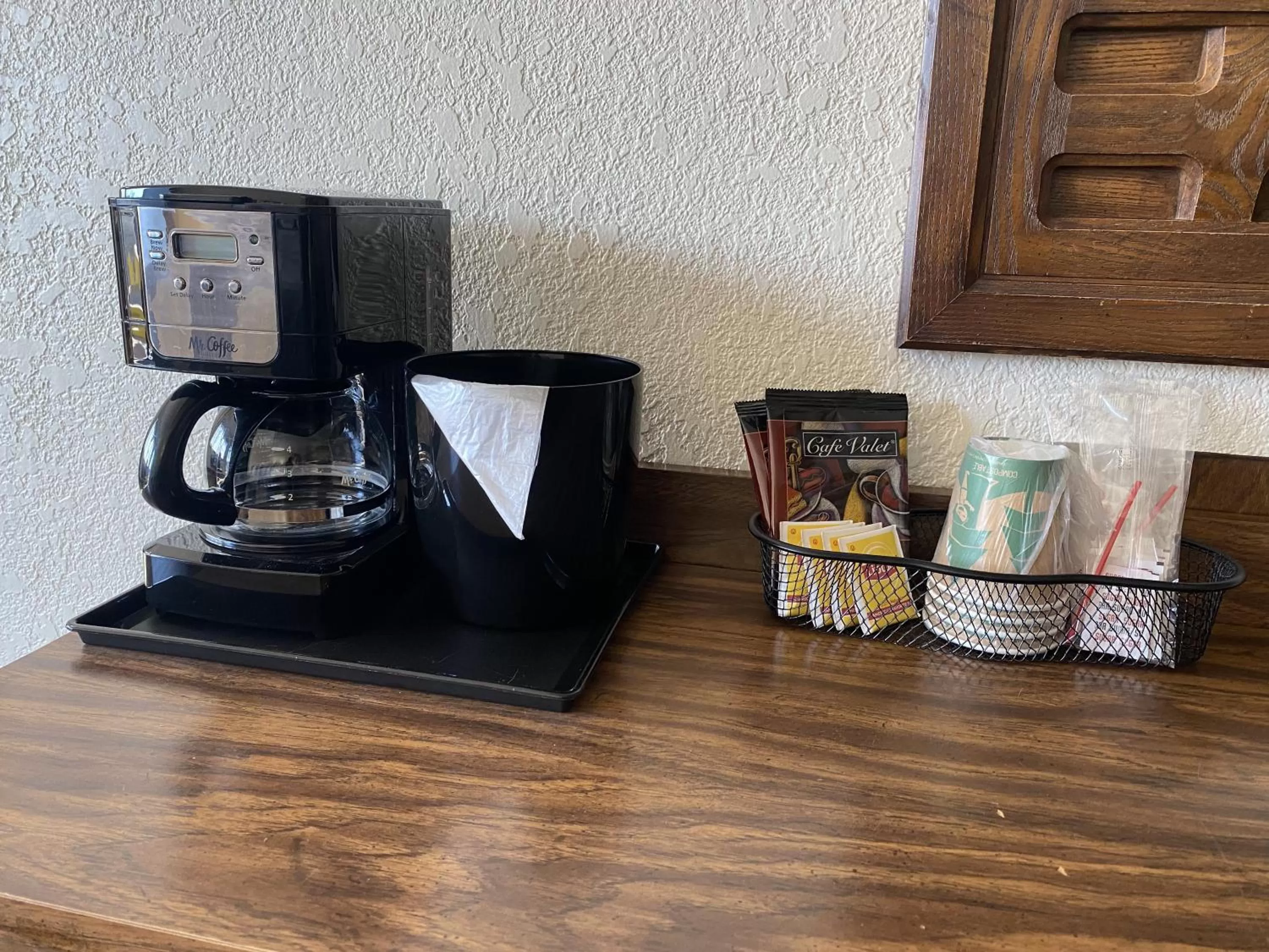 Coffee/tea facilities in Waterway Inn