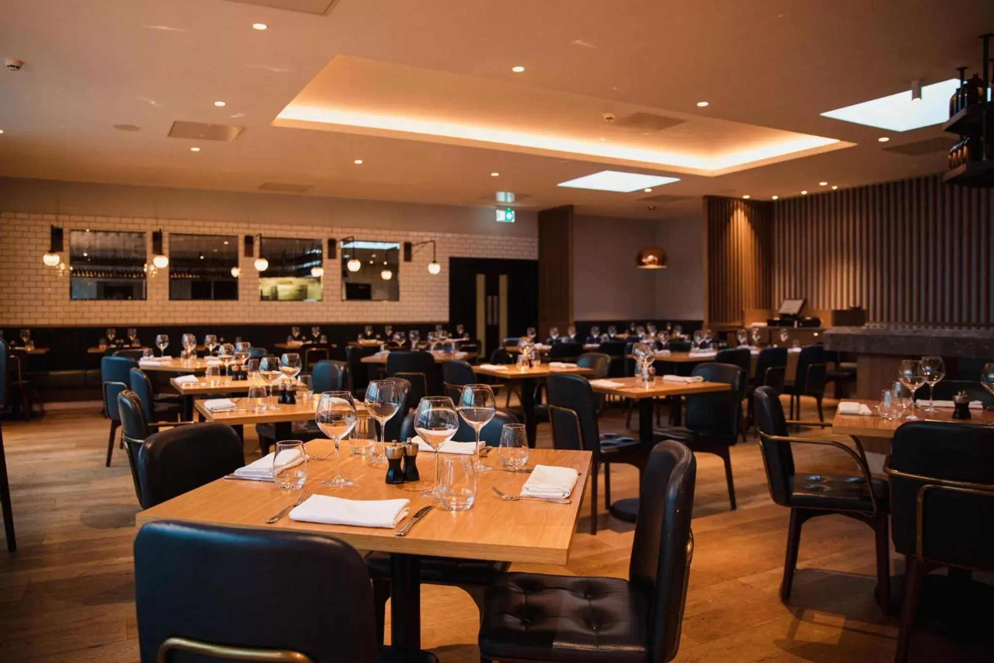 Restaurant/Places to Eat in Crowne Plaza Gerrards Cross, an IHG Hotel