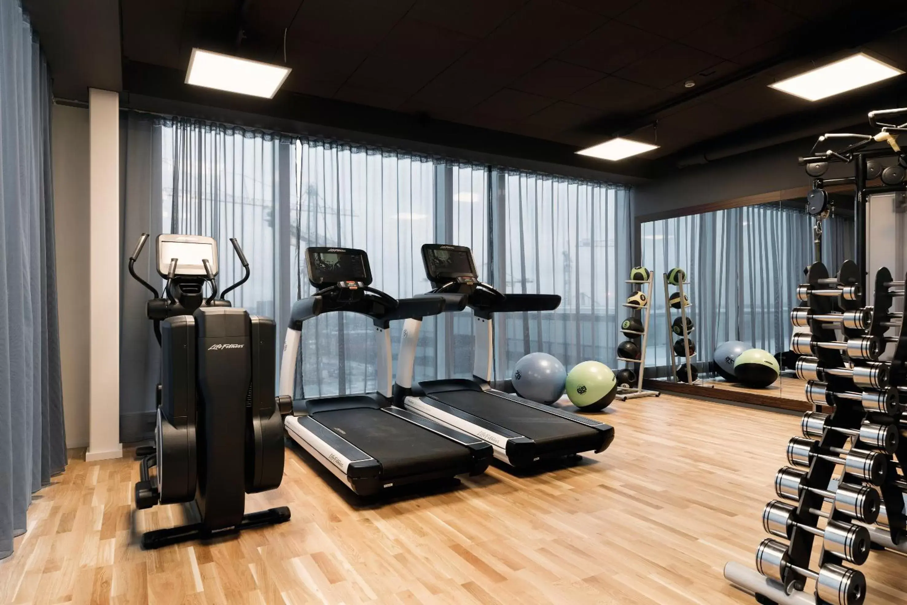 Fitness centre/facilities, Fitness Center/Facilities in Elite Hotel Carolina Tower