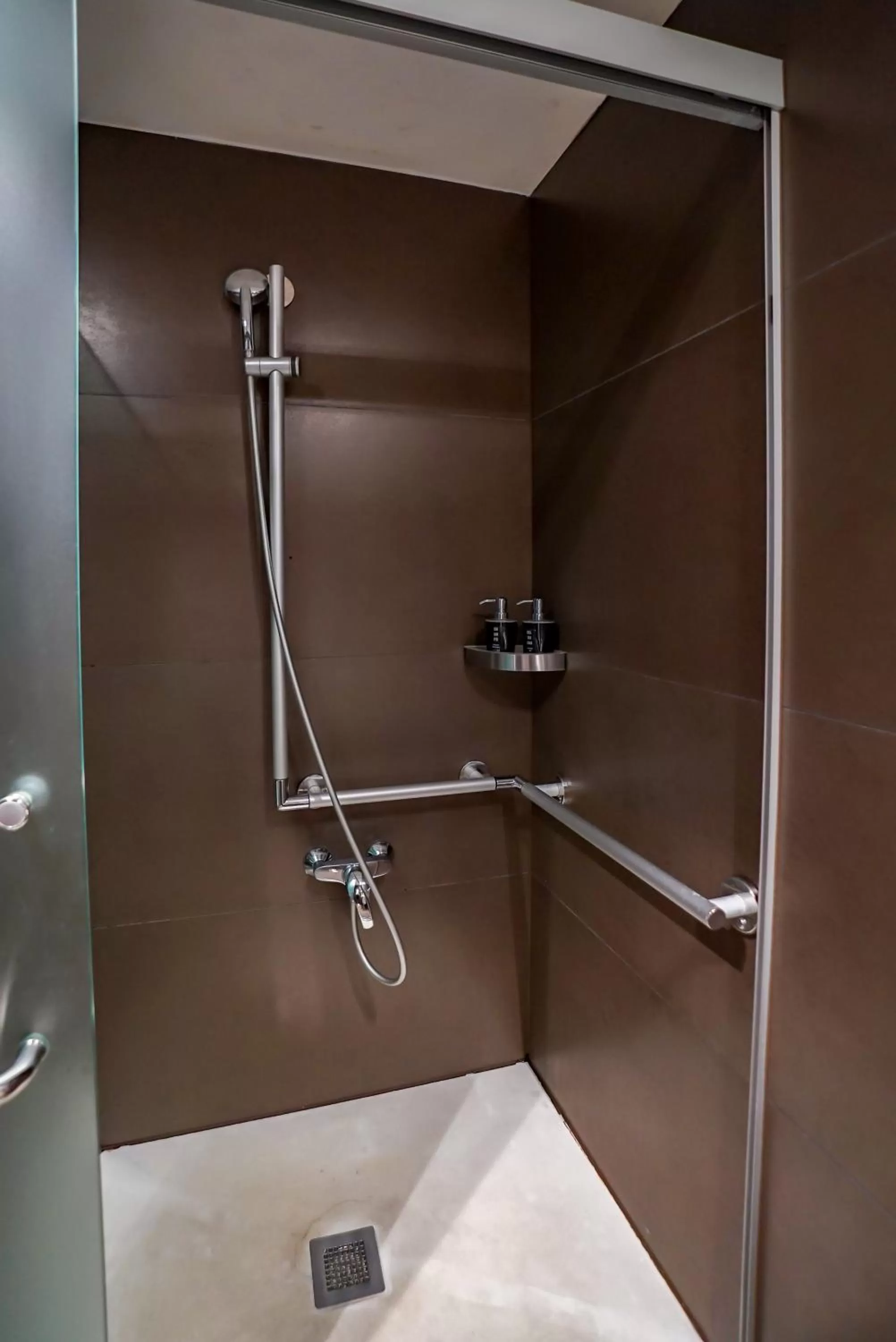 Shower in Hotel Constanza