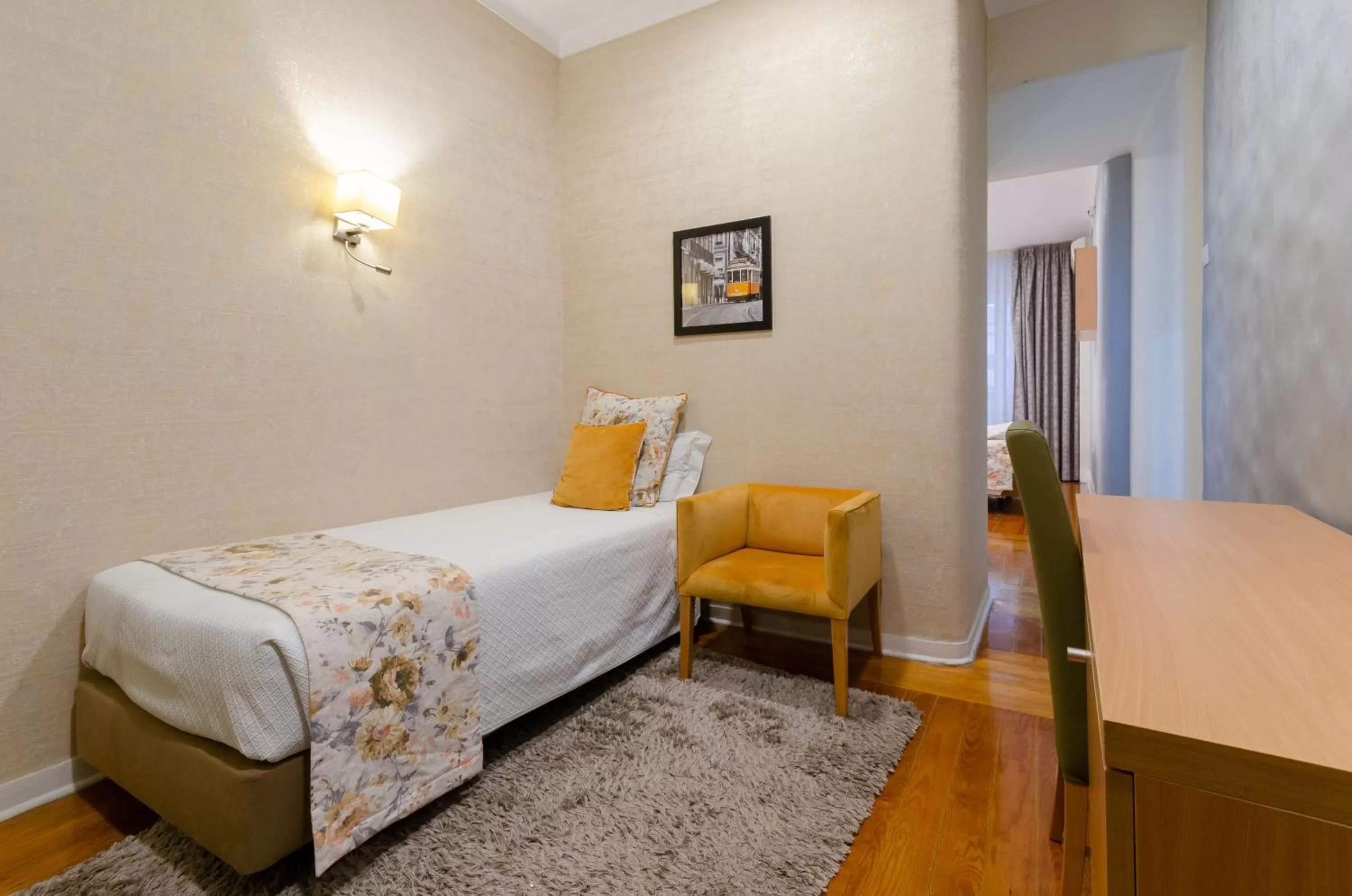 Photo of the whole room, Bed in Hotel INN Rossio