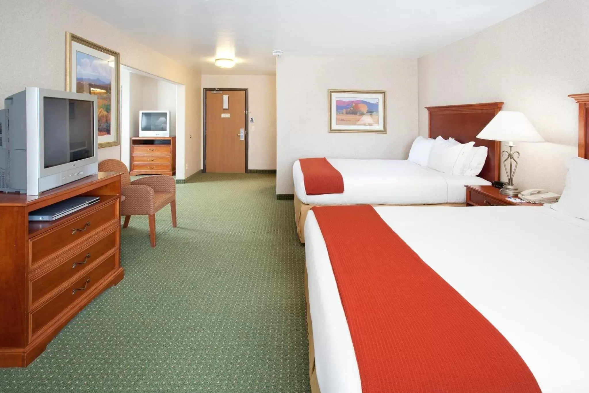 Photo of the whole room, Bed in Holiday Inn Express Hotel & Suites Gunnison, an IHG Hotel