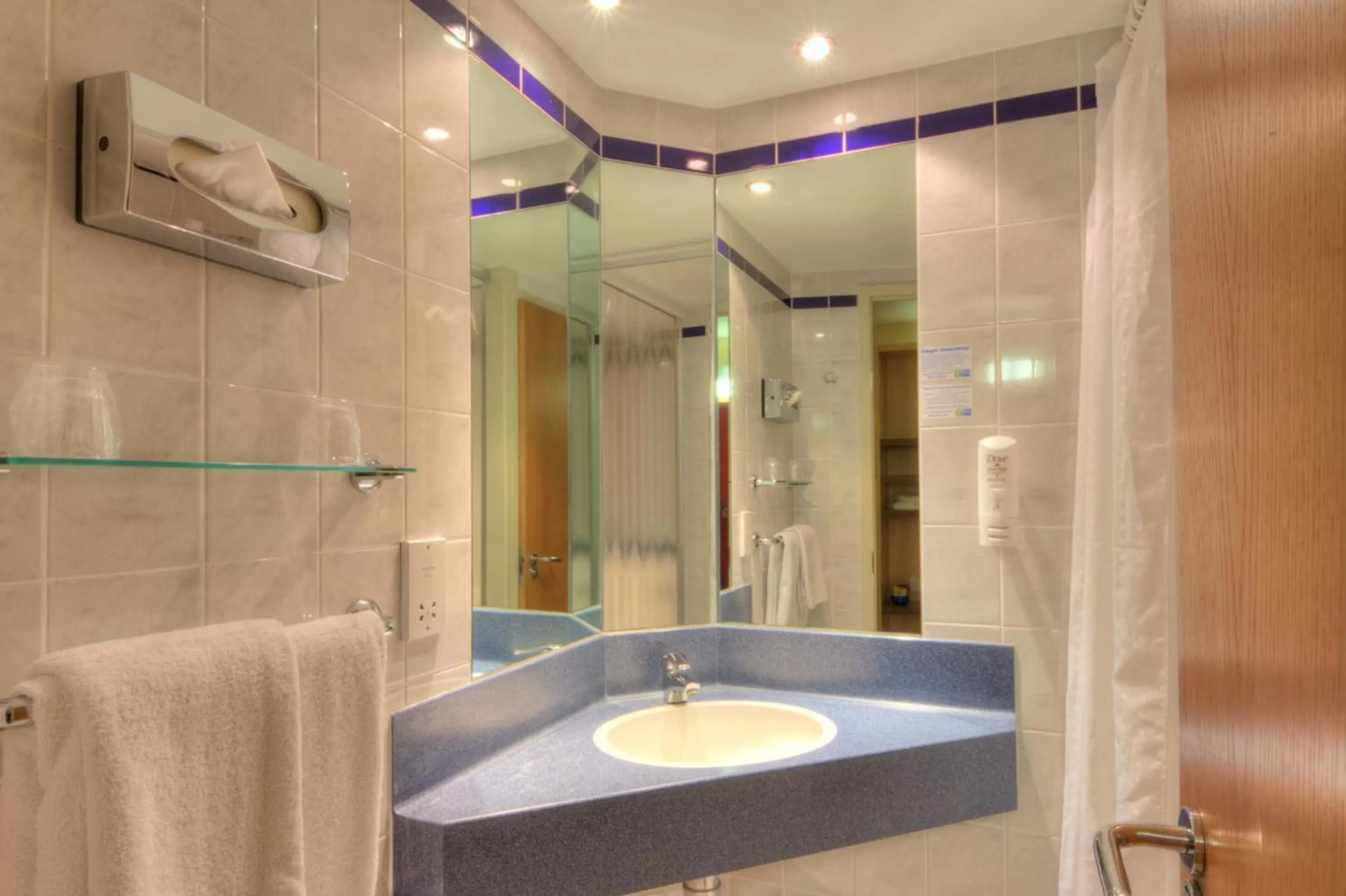 Shower, Bathroom in Holiday Inn Express London Limehouse, an IHG Hotel