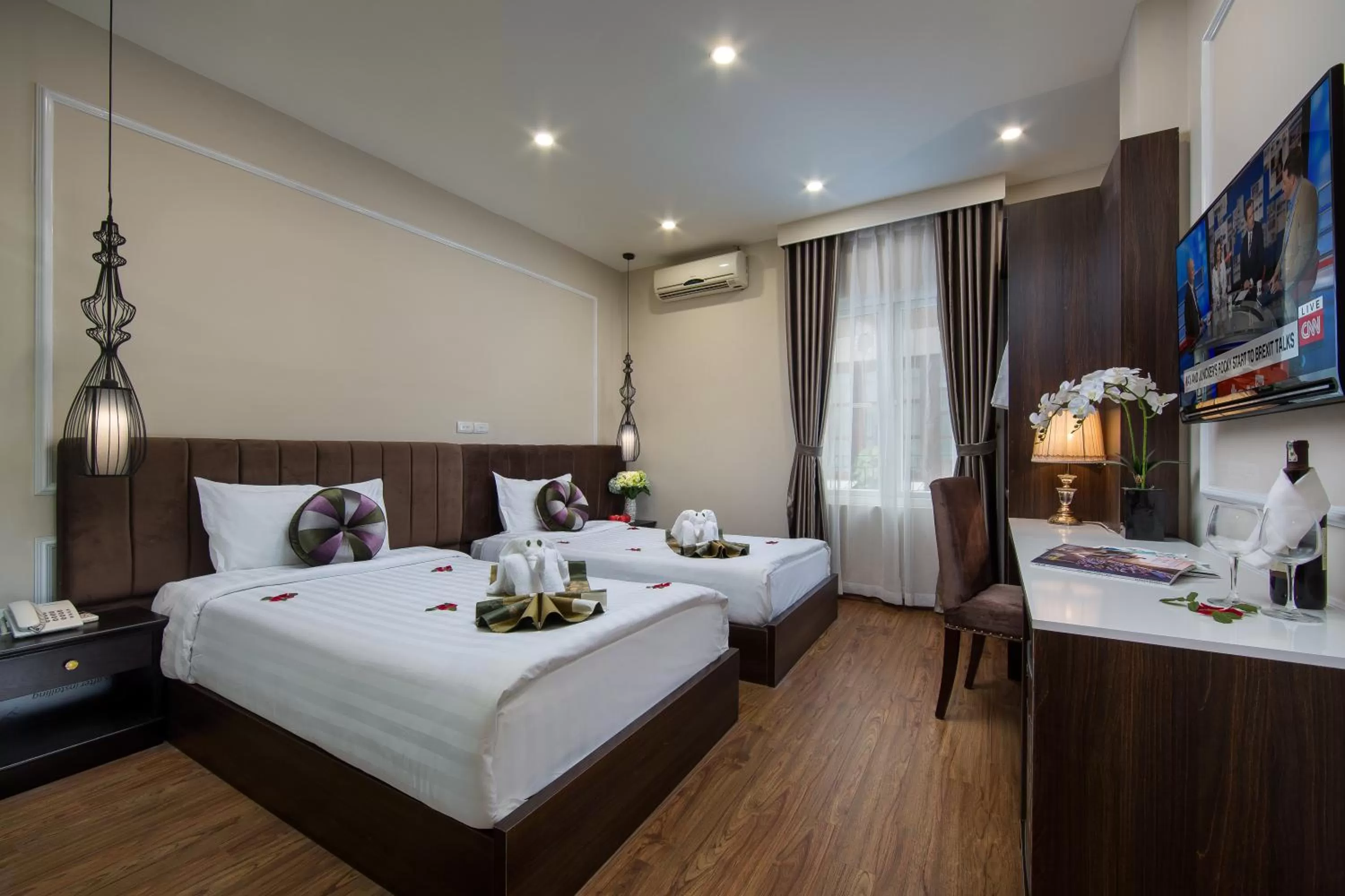Property building, Bed in Splendid Pearlight Hanoi