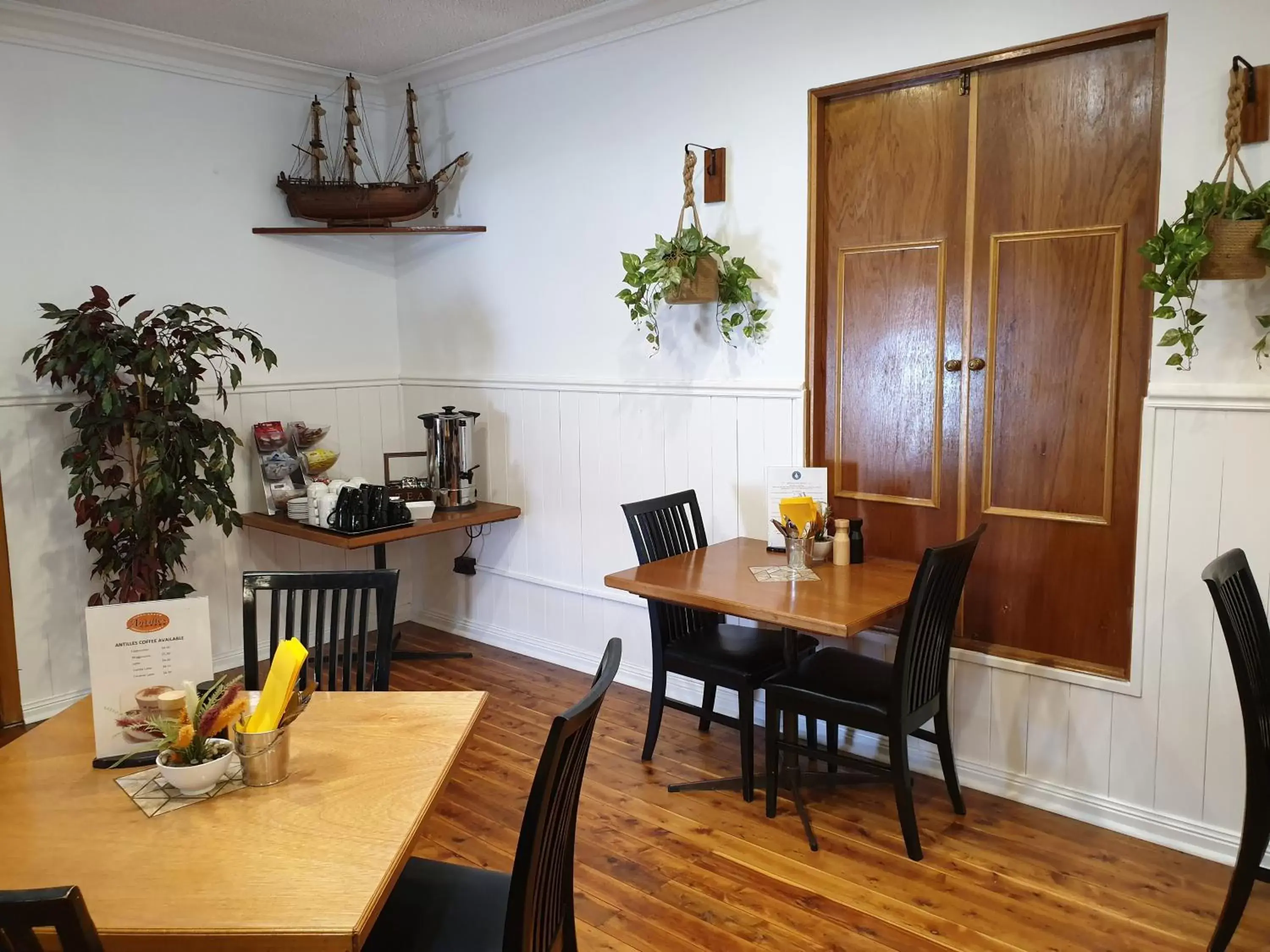 Restaurant/places to eat in Best Western Endeavour Motel Restaurant/places to eat in Best Western Endeavour Motel