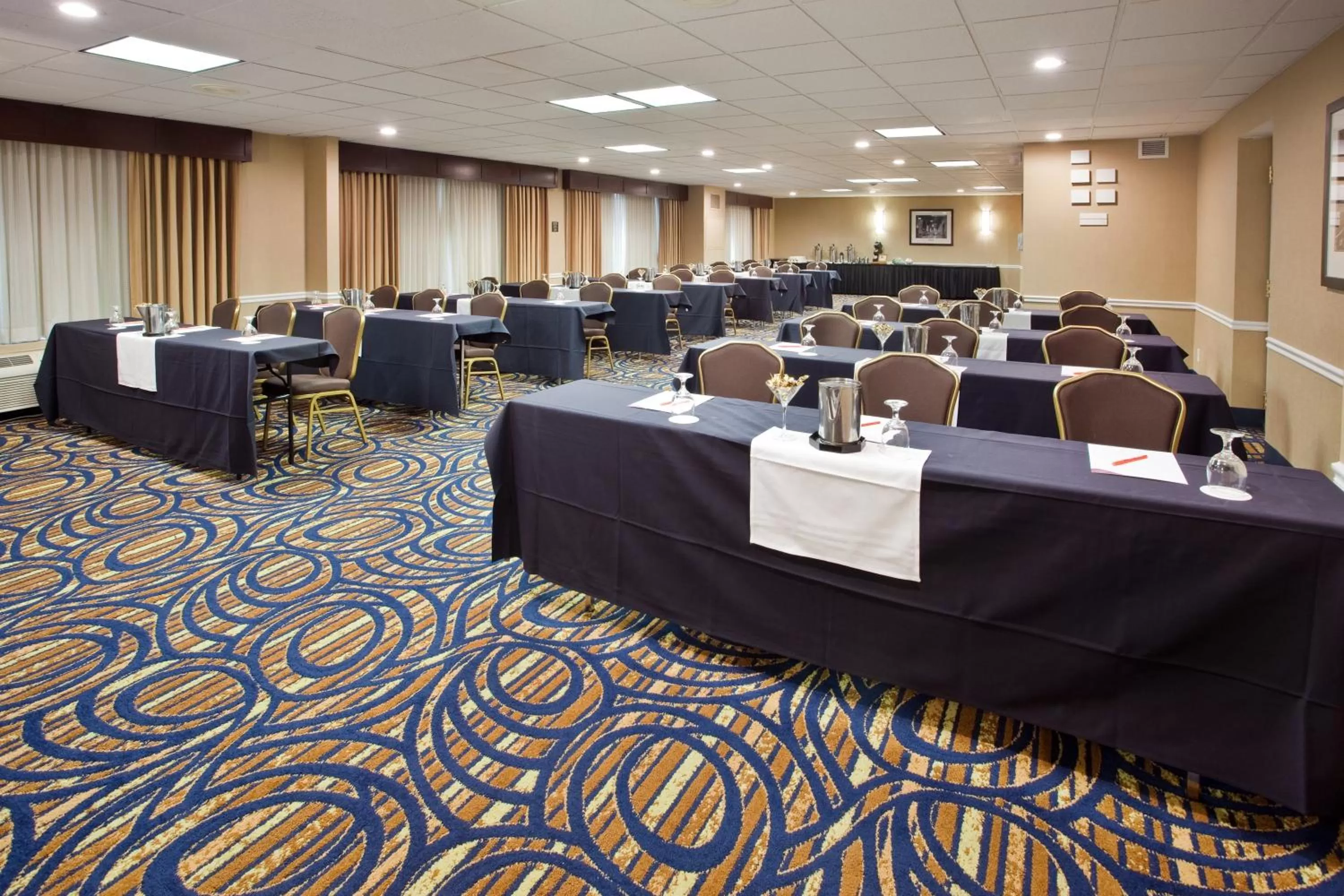 Meeting/conference room in Ramada by Wyndham Cleveland Independence