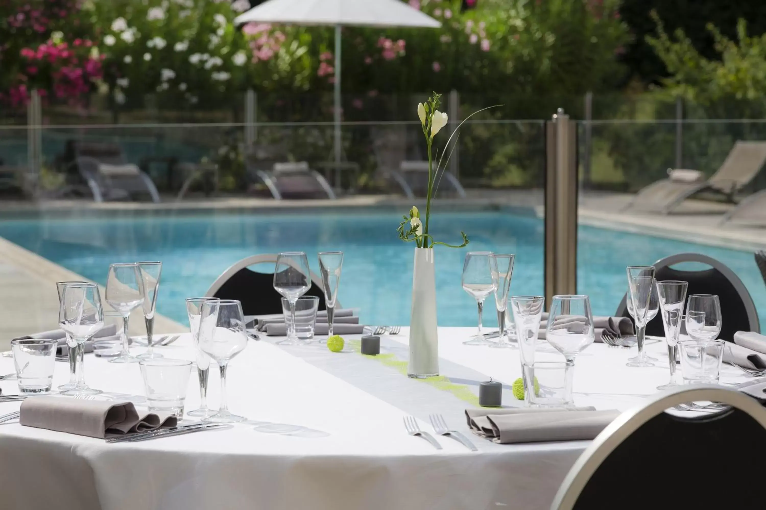 Patio, Restaurant/Places to Eat in Best Western PLUS Elixir Grasse