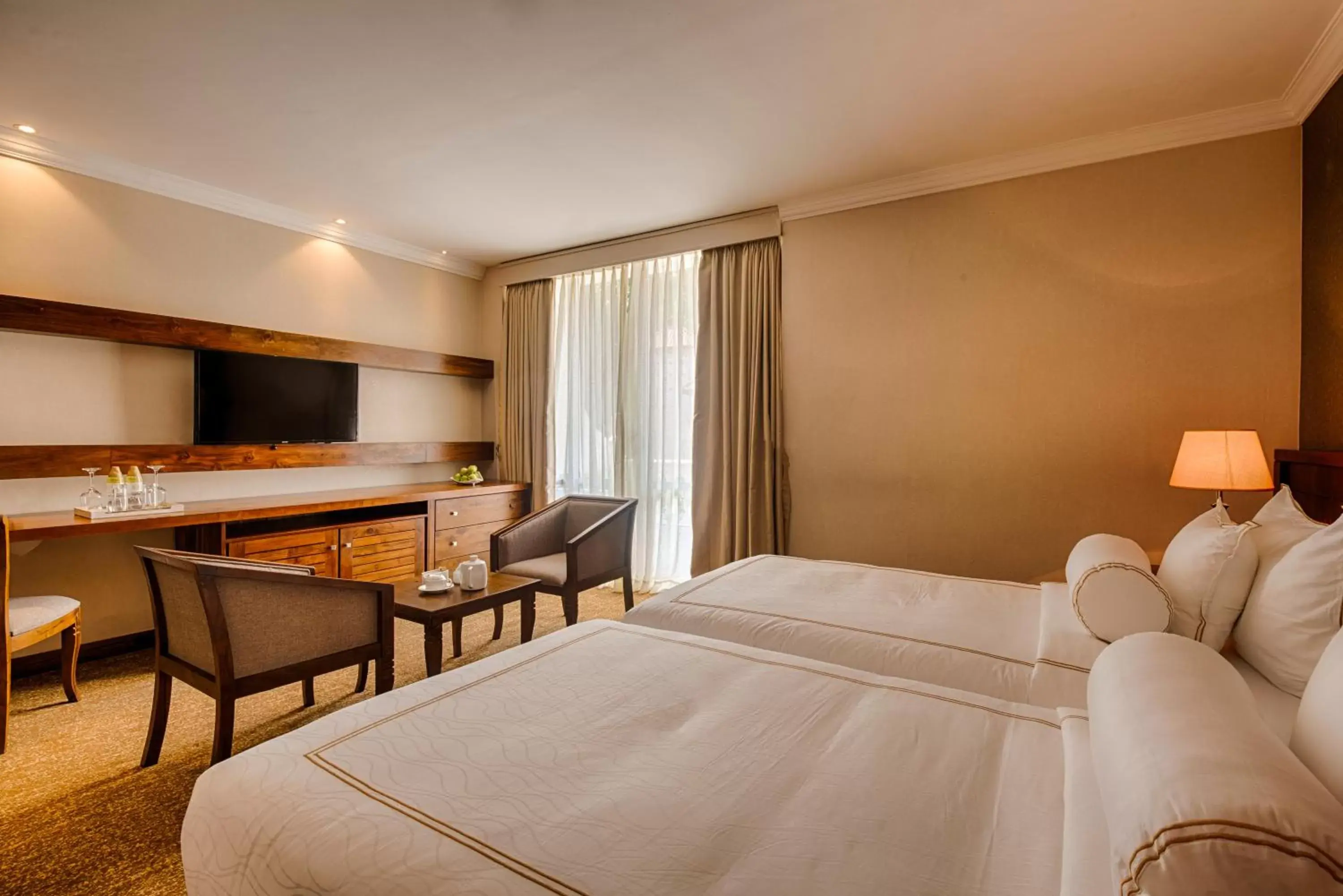 Bedroom, Bed in The Golden Crown Hotel