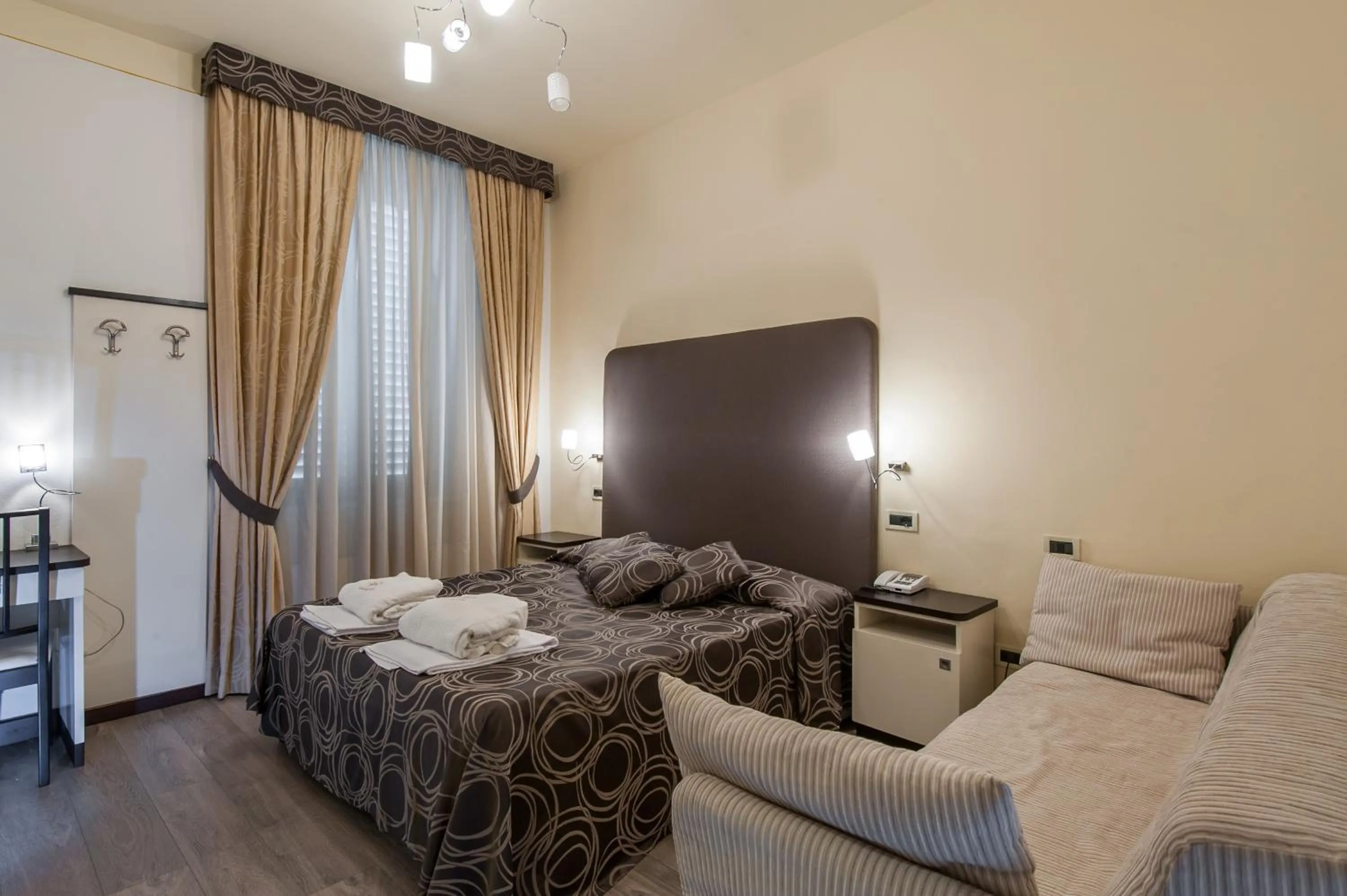 Bed in Hotel Montebello