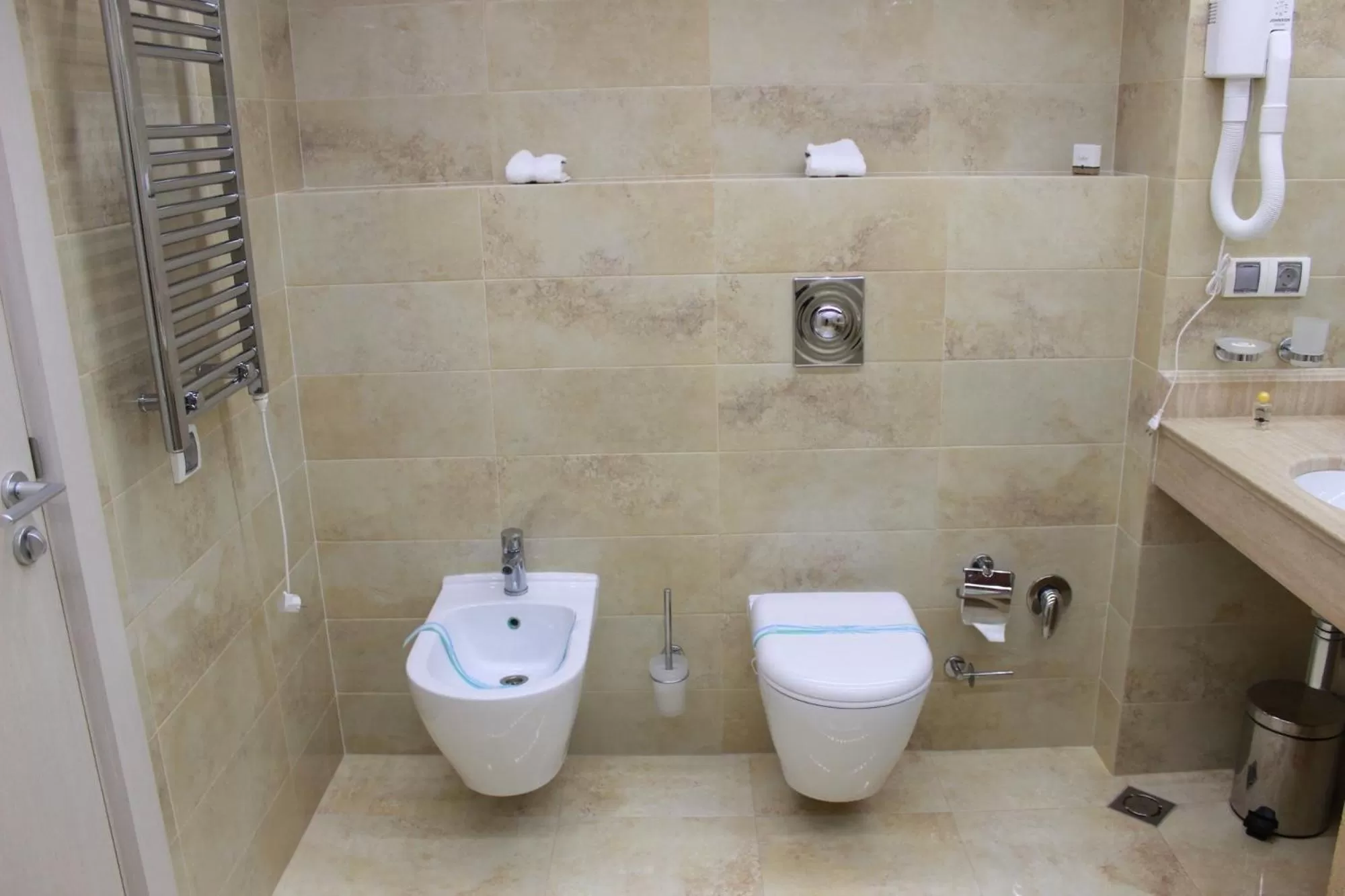 Bathroom in Hotel Svilena