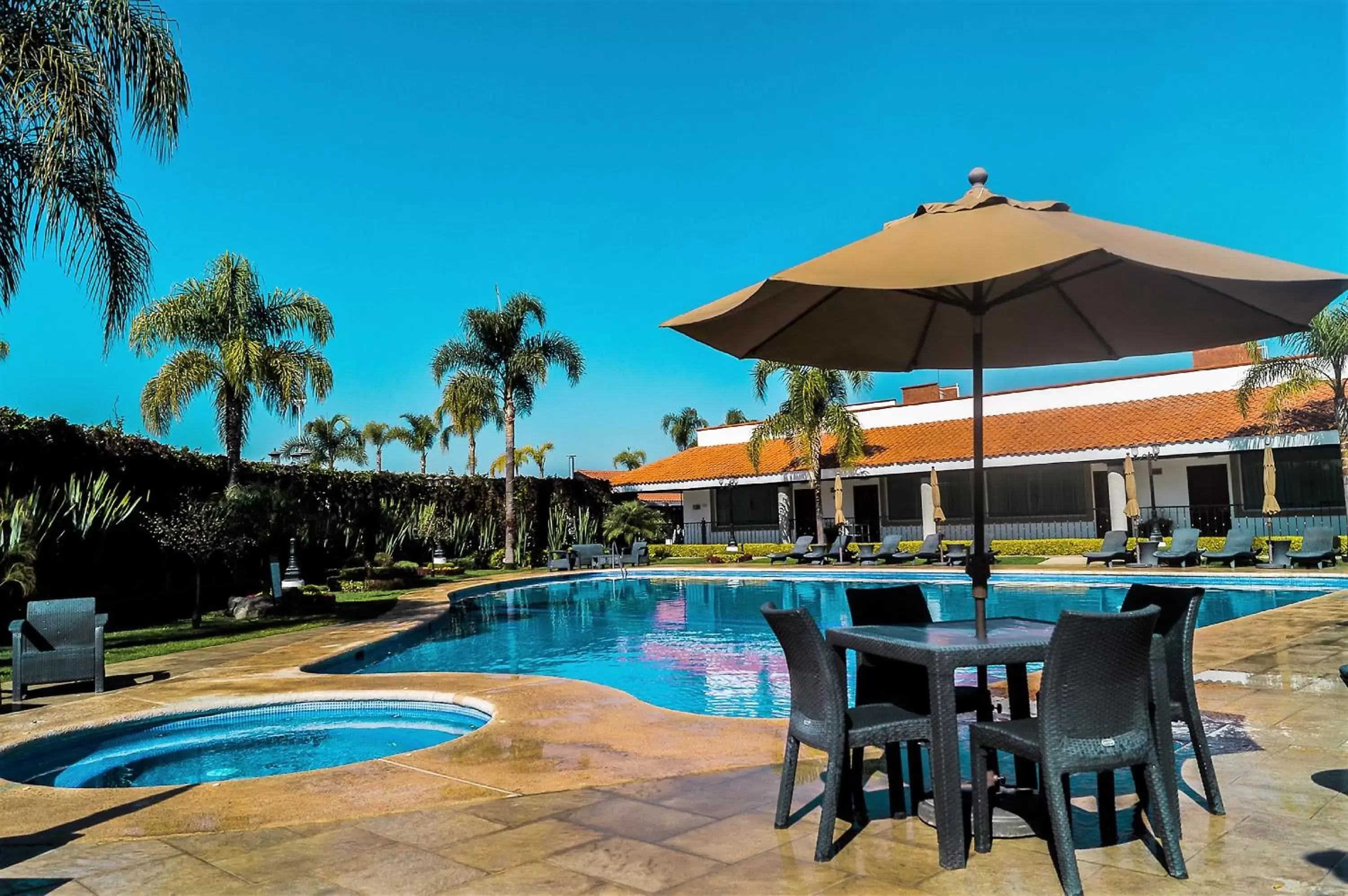 Swimming pool in Hotel Ecce Inn & Spa Swimming pool in Hotel Ecce Inn & Spa