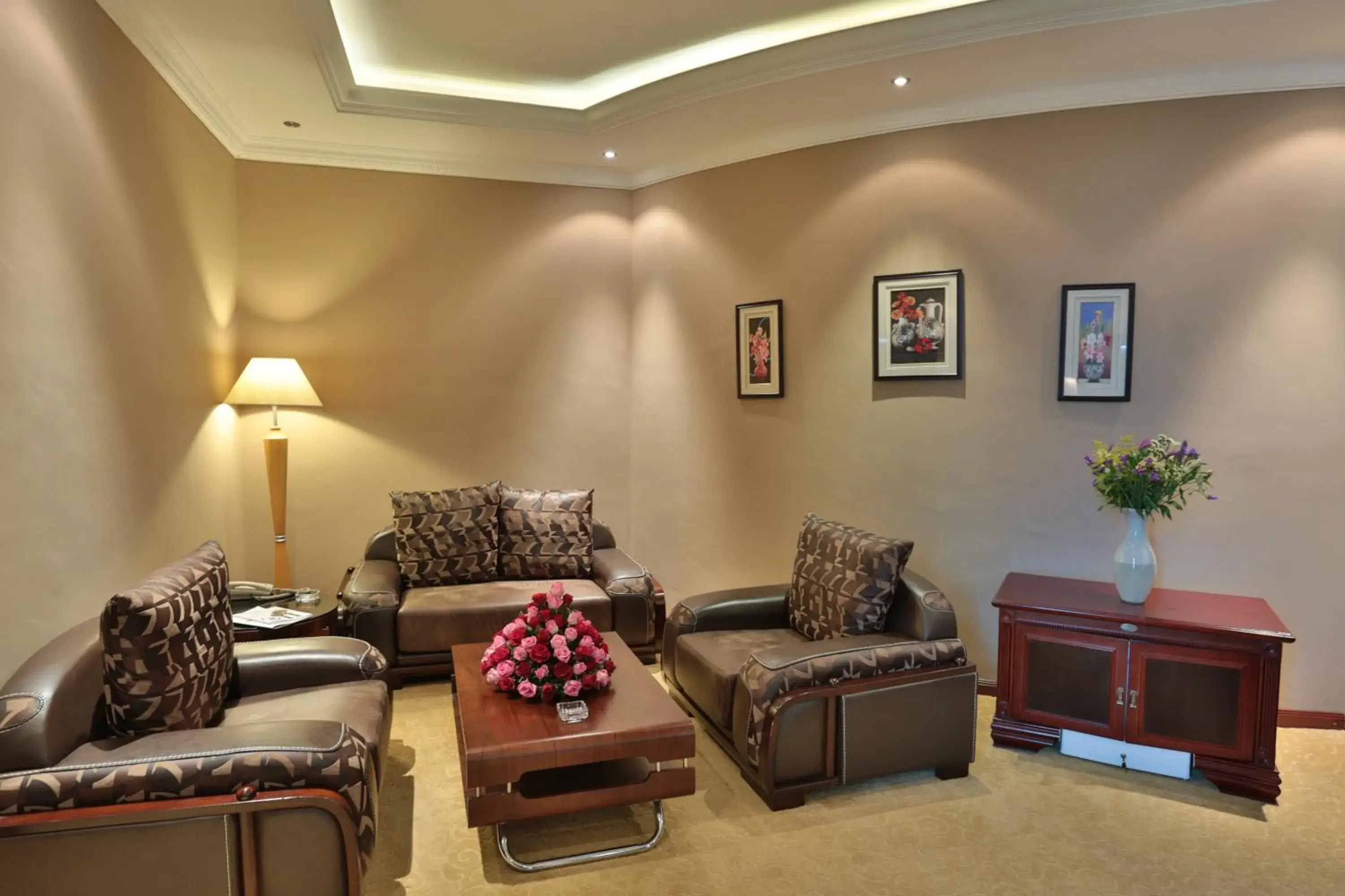 Living room, Seating Area in Friendship International Hotel