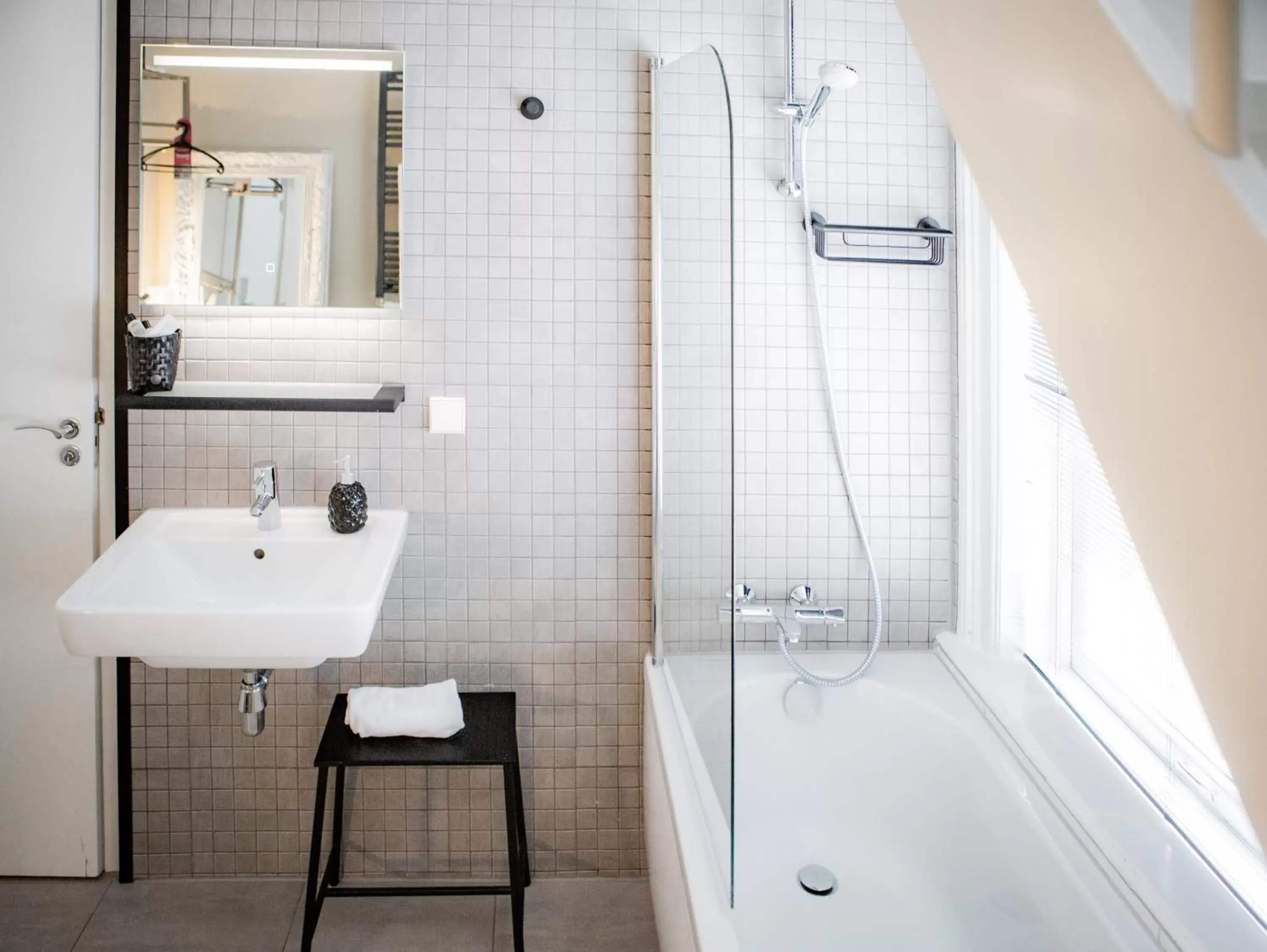 Bathroom in Stadsvilla Hotel Mozaic Den Haag
