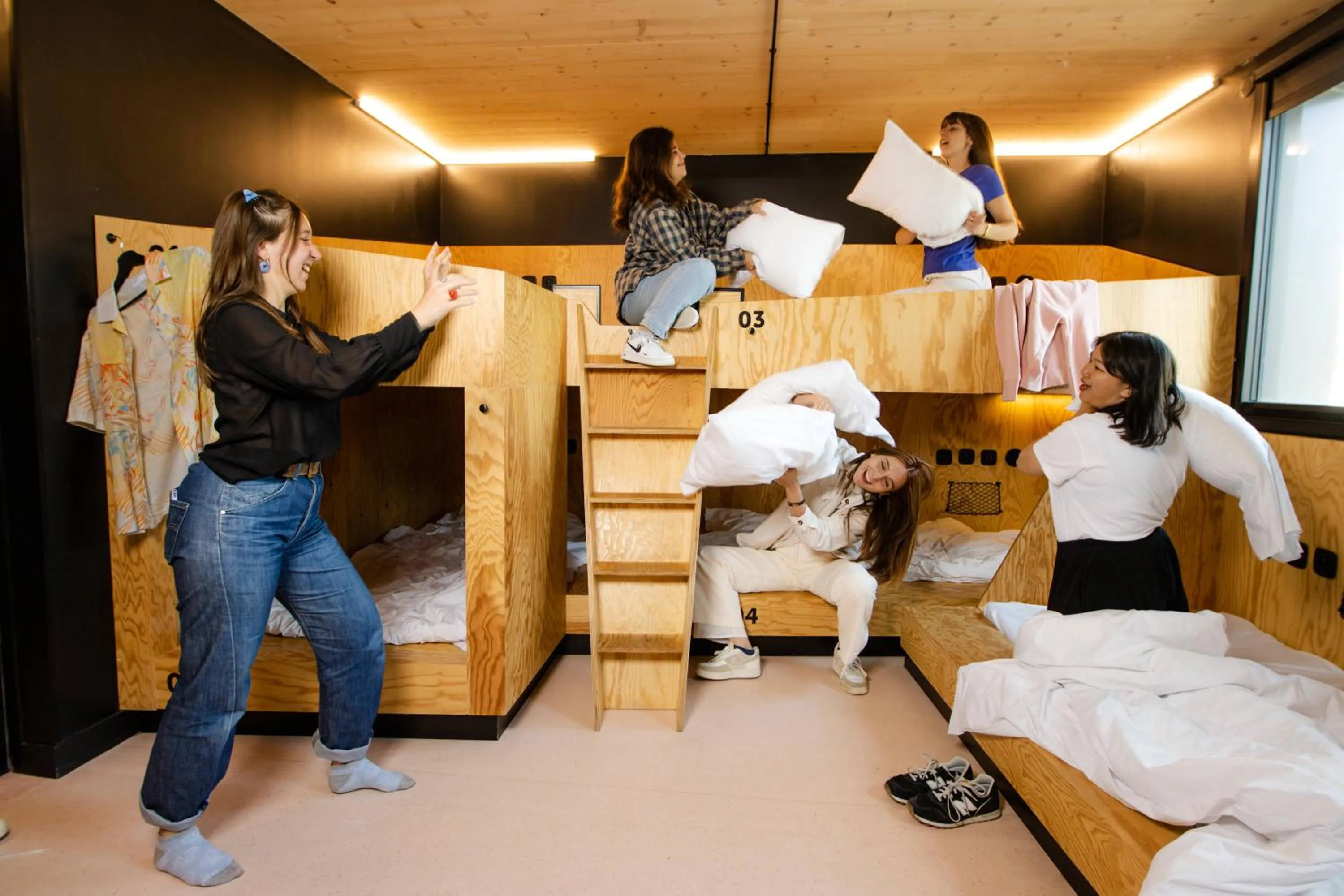 Bed in JO&JOE Paris Gentilly - Auberge de Jeunesse