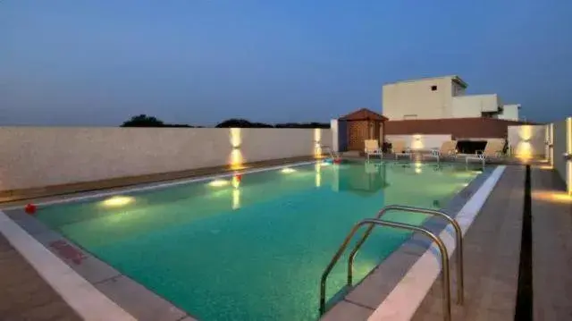 Swimming Pool in Hotel Pai Vista