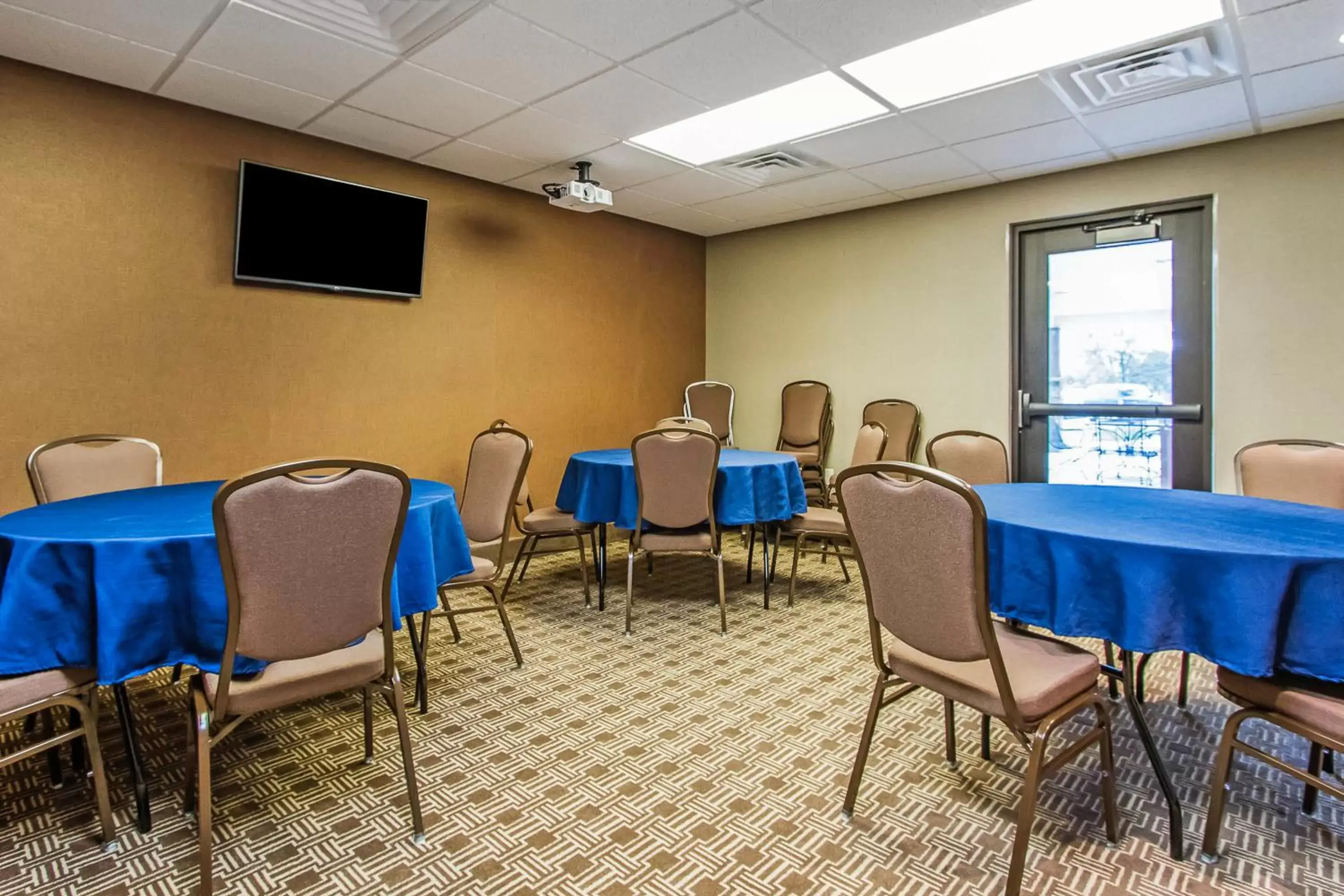Meeting/conference room in MainStay Suites Grand Island