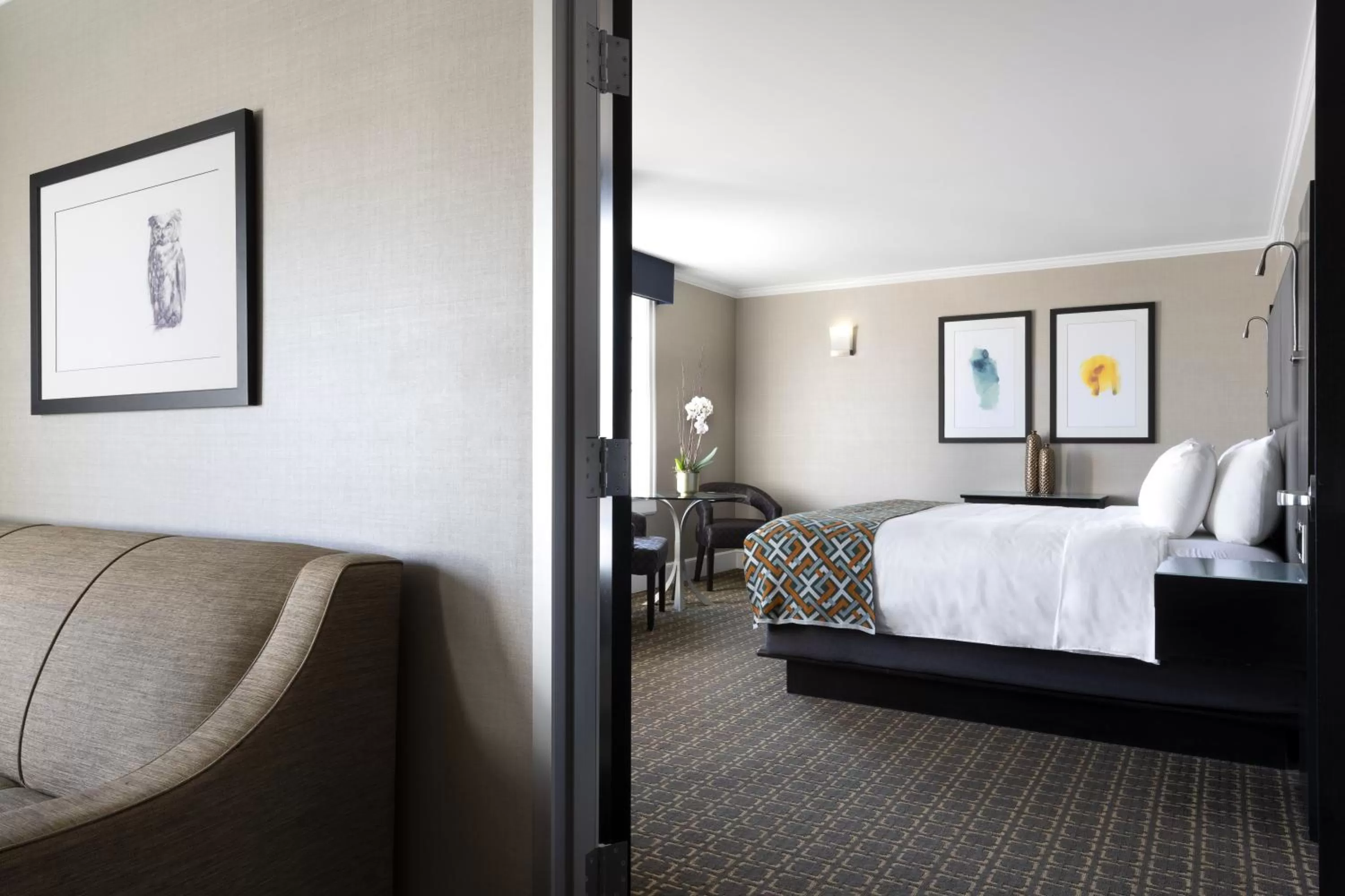 Photo of the whole room in voco The Tiger Hotel, Columbia, MO by IHG