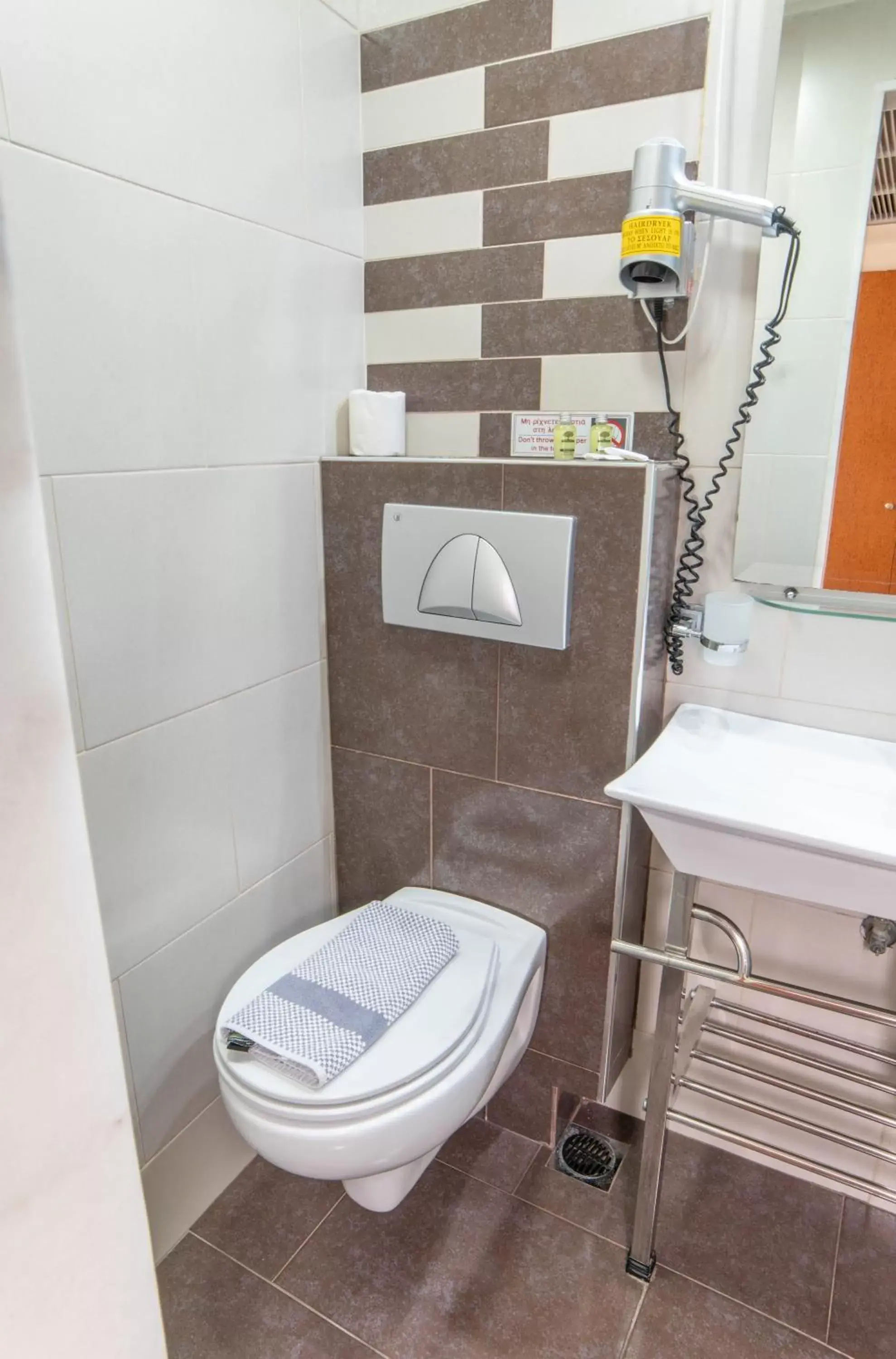 Toilet, Bathroom in Argo Hotel Piraeus