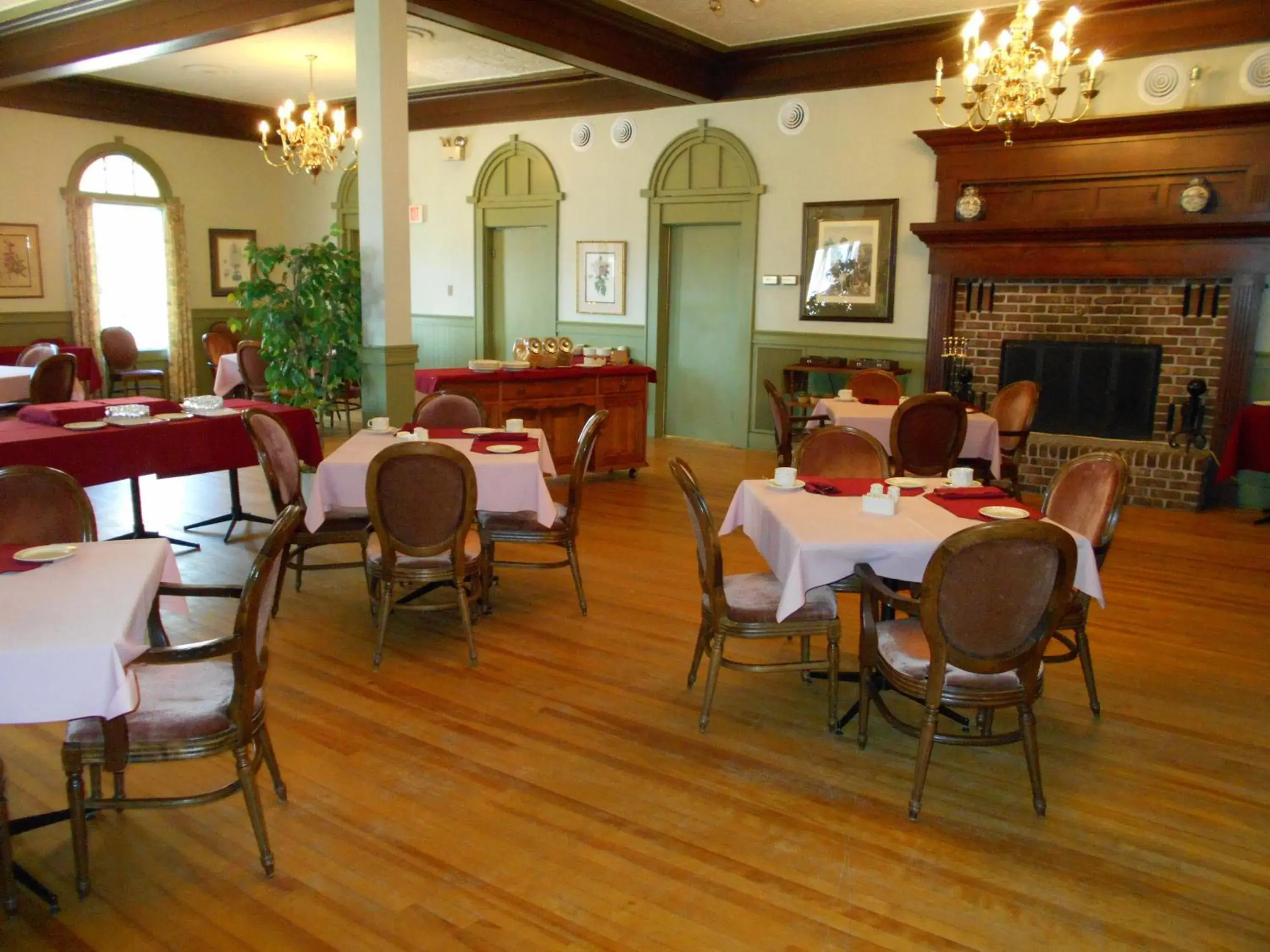 Food and drinks, Restaurant/Places to Eat in Braeside Country Inn