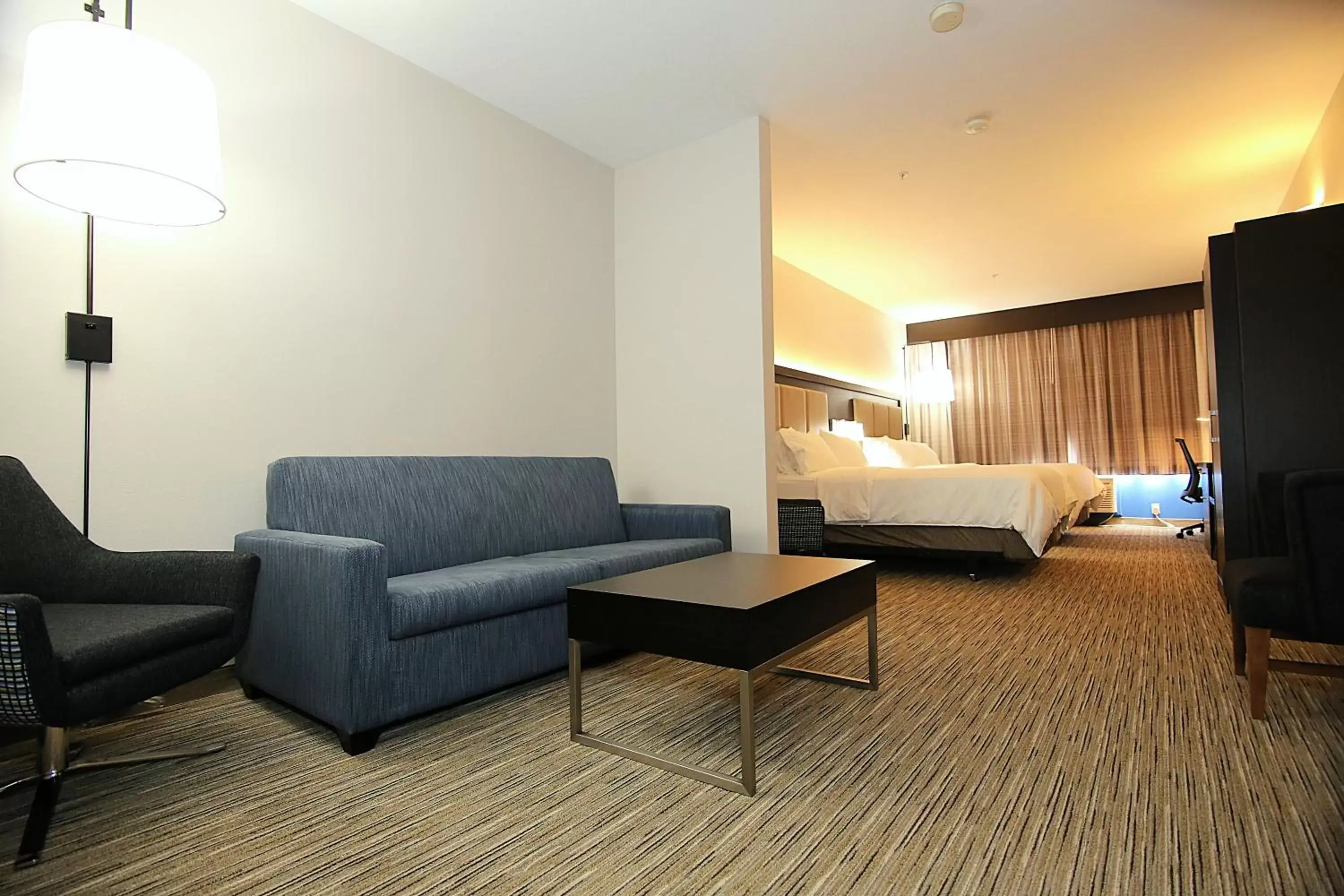Photo of the whole room in Holiday Inn Express Hotel & Suites Ashland, an IHG Hotel