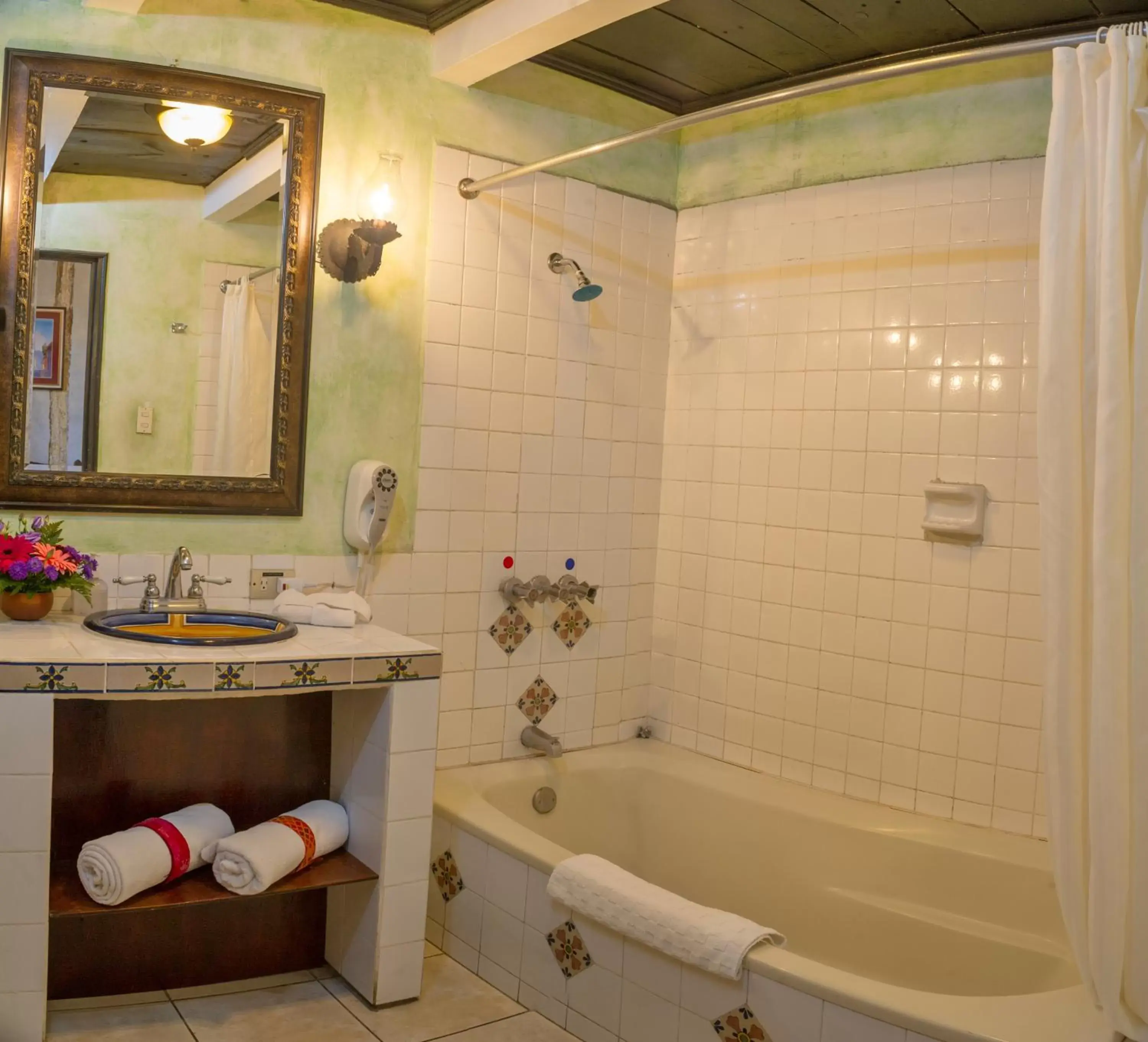 Bathroom in Hotel Convento Santa Catalina by AHS