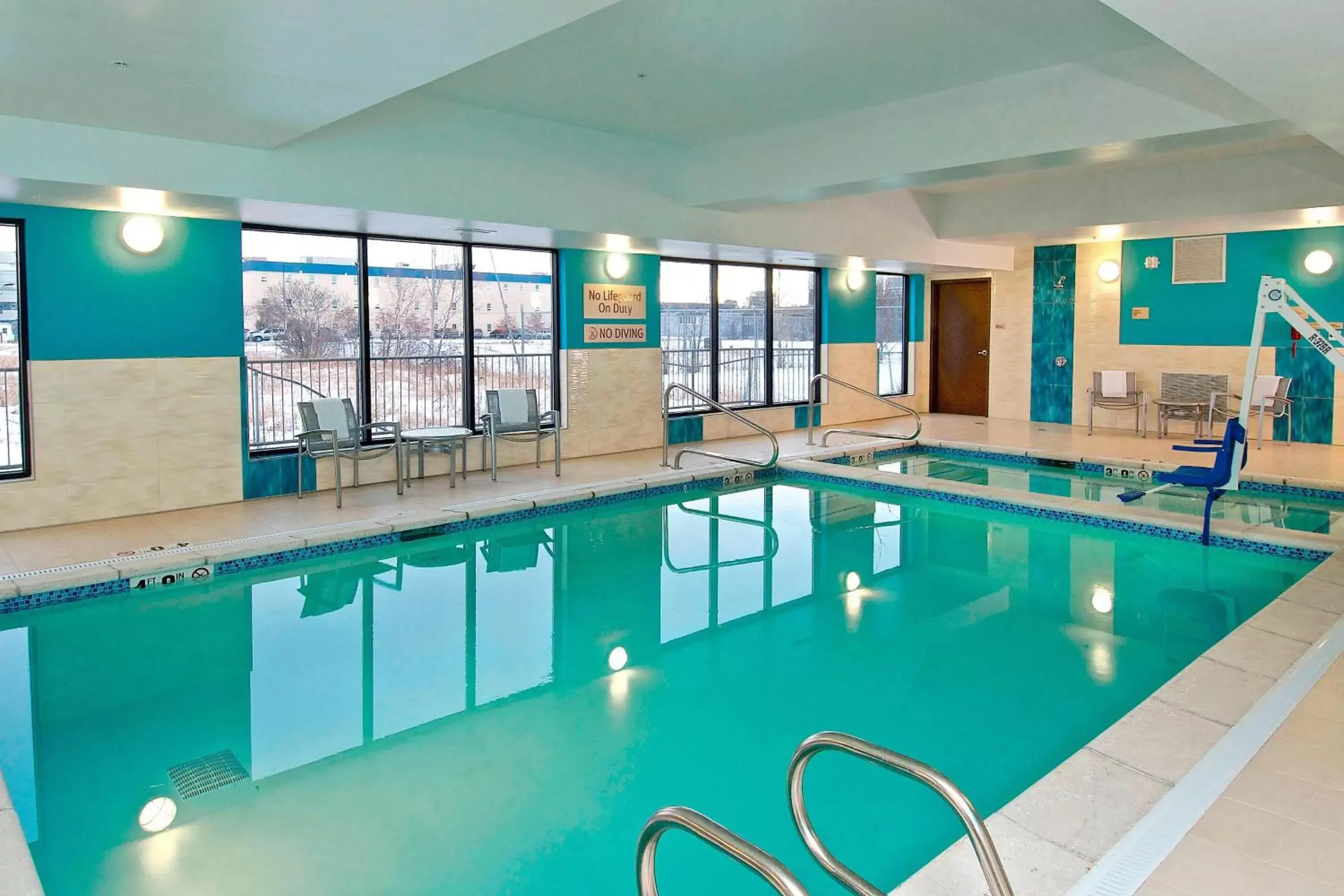 Swimming Pool in TownePlace Suites by Marriott Anchorage Midtown