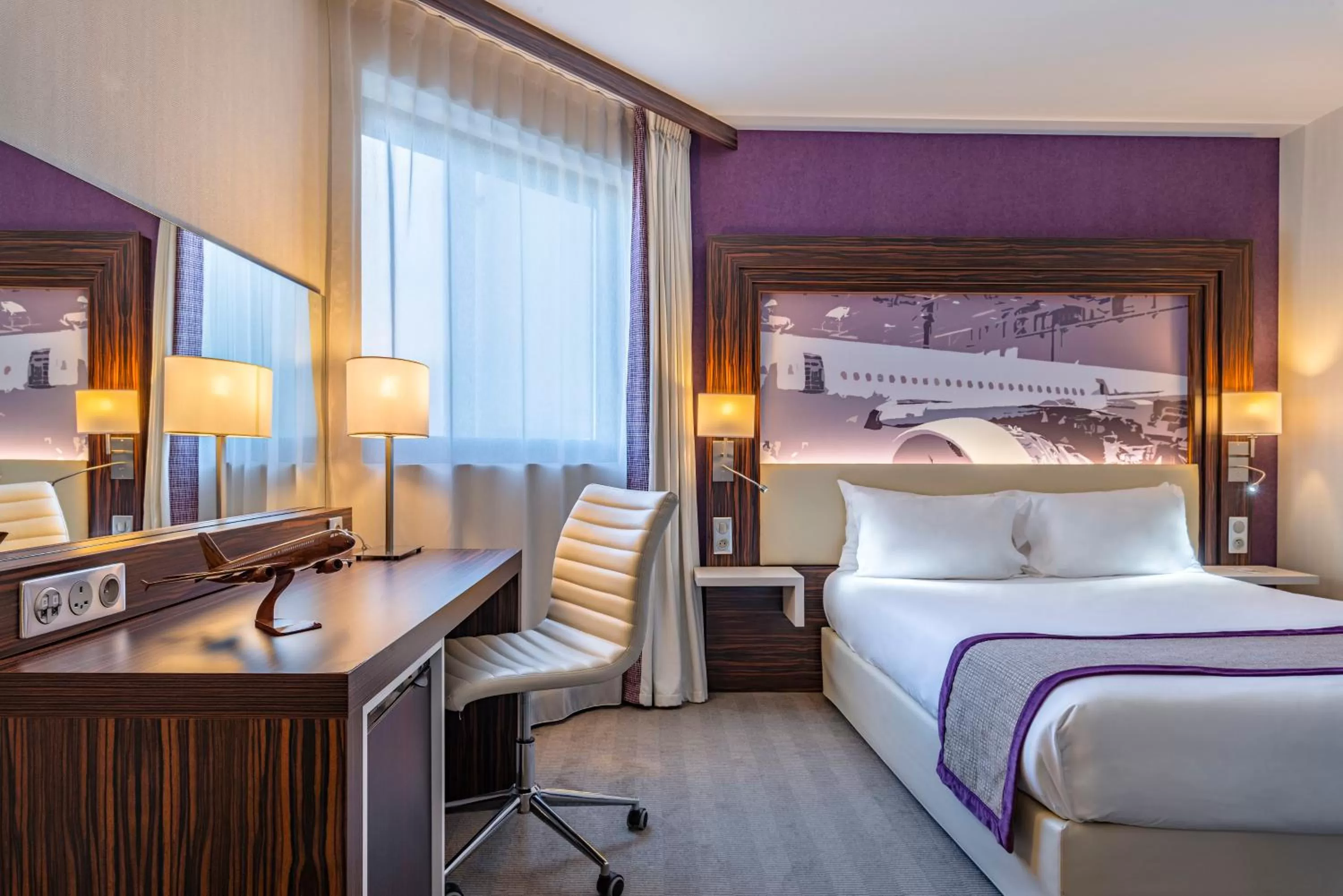 Photo of the whole room, Bed in Holiday Inn Toulouse Airport by IHG