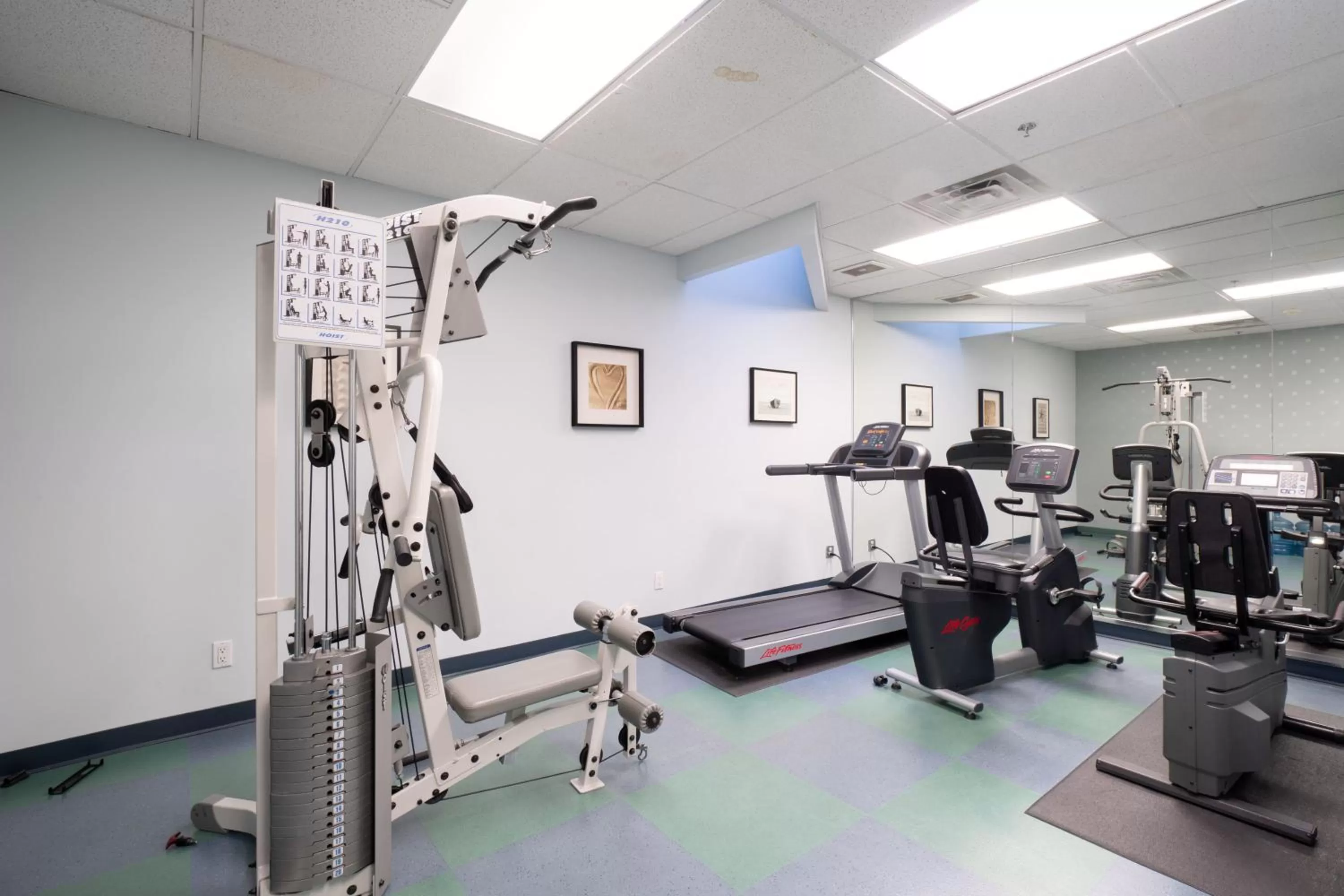 Fitness centre/facilities in Ocean Promenade Hotel