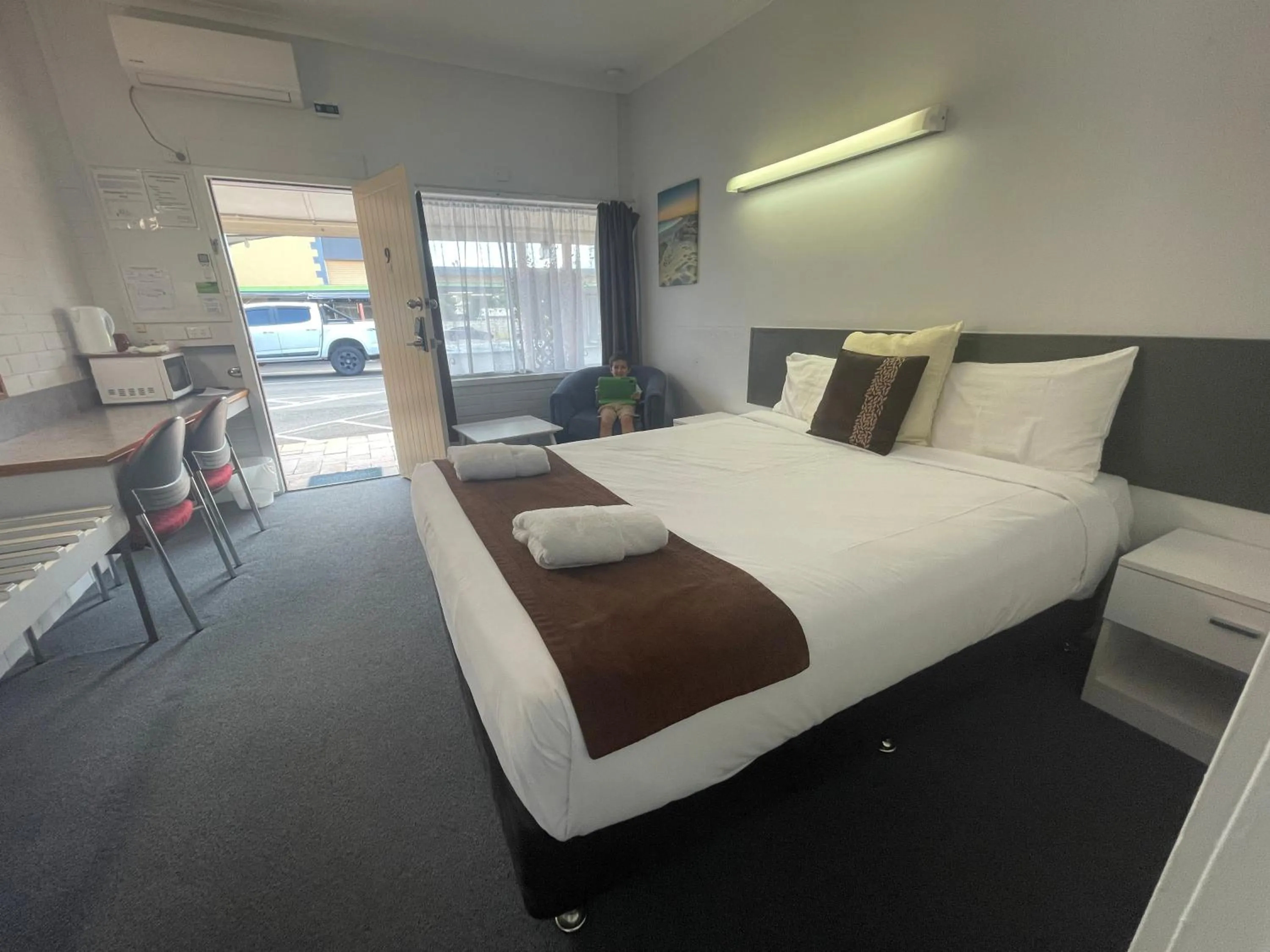 Bedroom, Bed in Arkana Motel