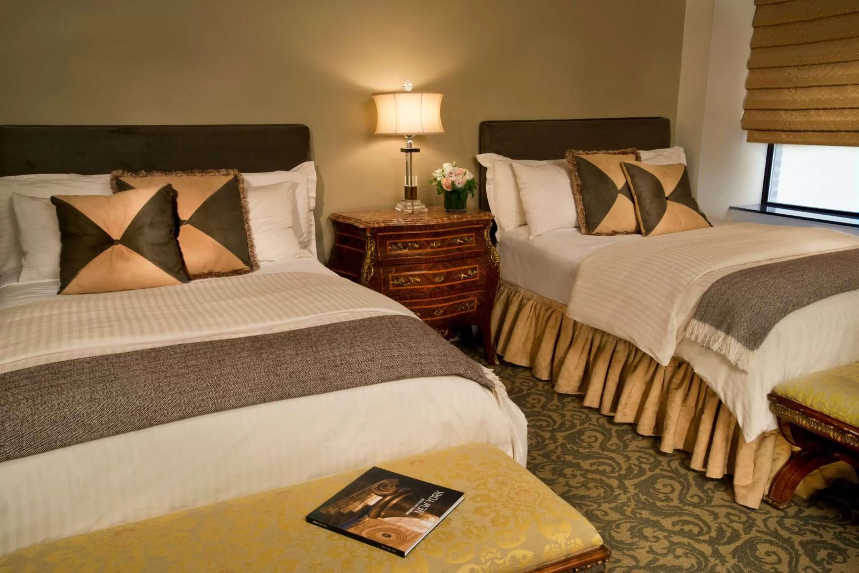 Bedroom, Bed in The Kimberly Hotel